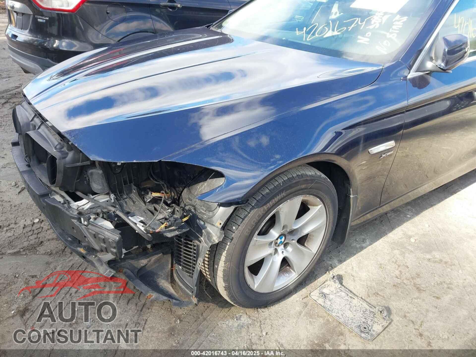 BMW 528I 2012 - WBAXH5C55CDW08859