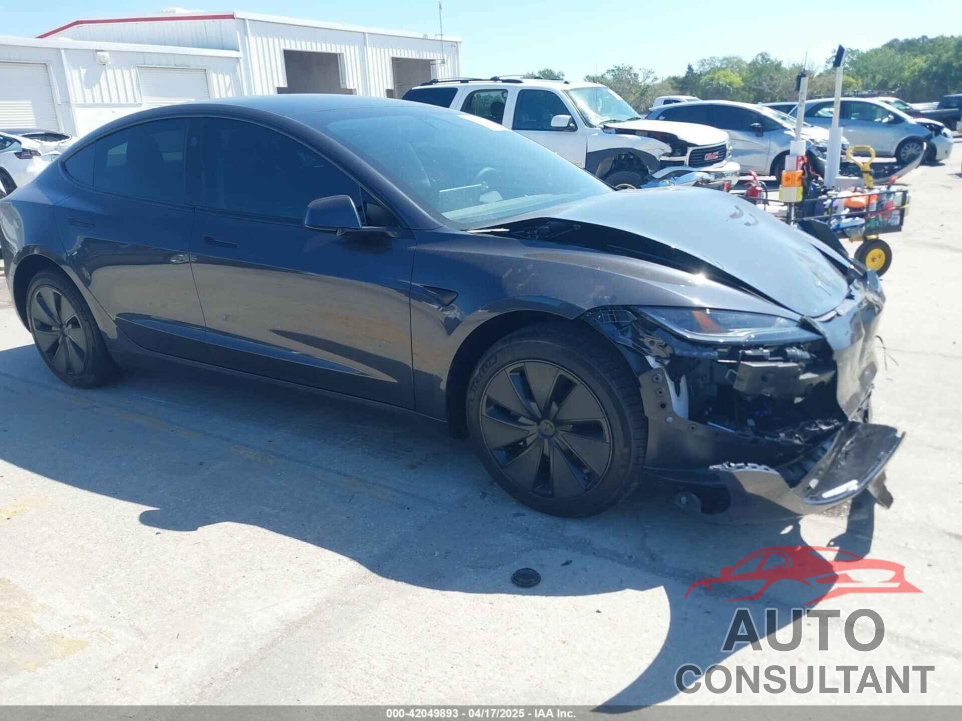 TESLA MODEL 3 2025 - 5YJ3E1EA2SF900943