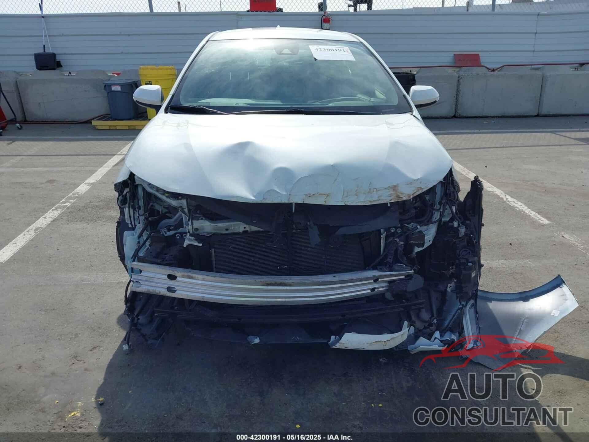 TOYOTA COROLLA 2020 - JTND4RBE4L3074488