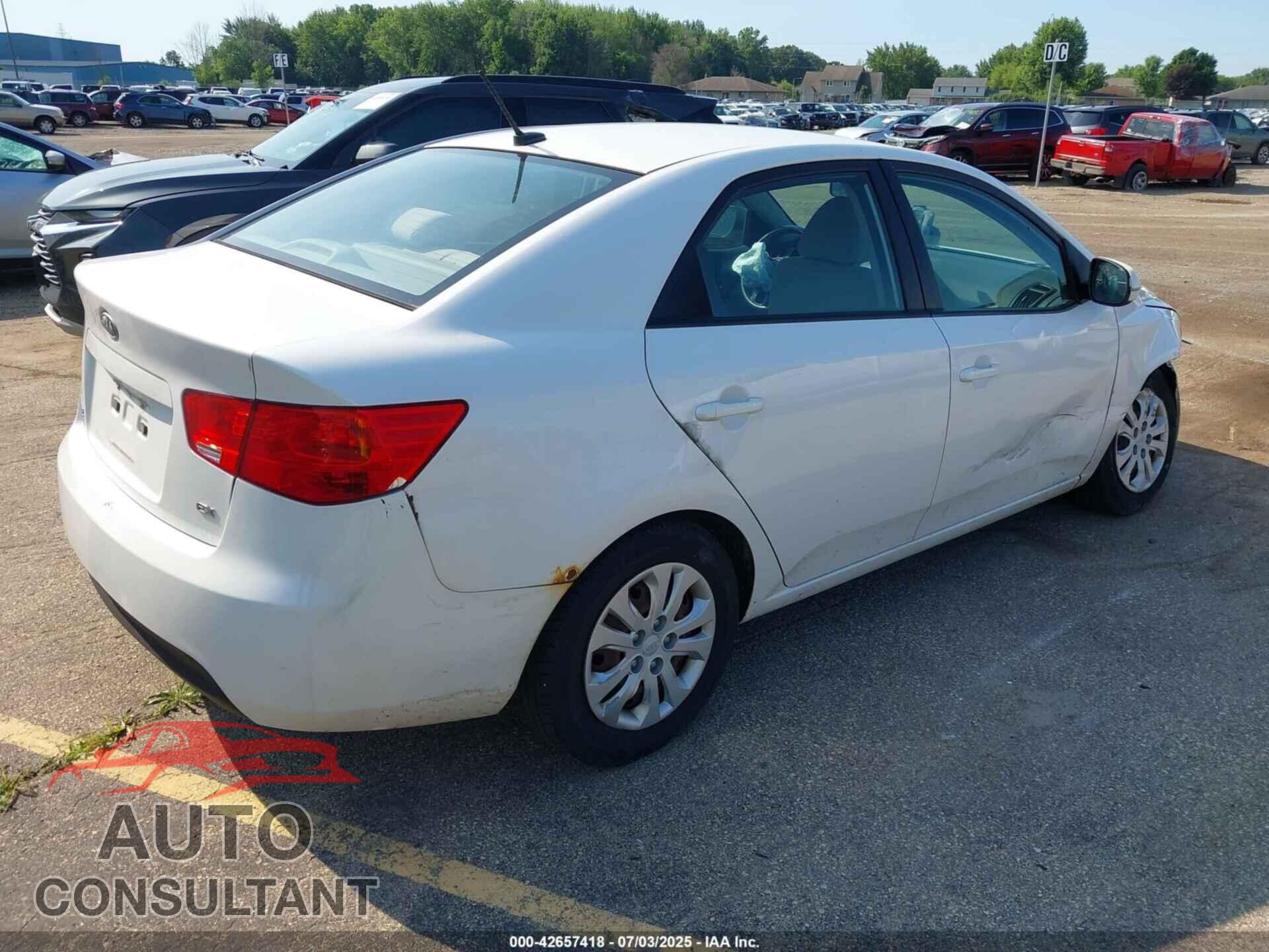 KIA FORTE 2011 - KNAFU4A27B5887136