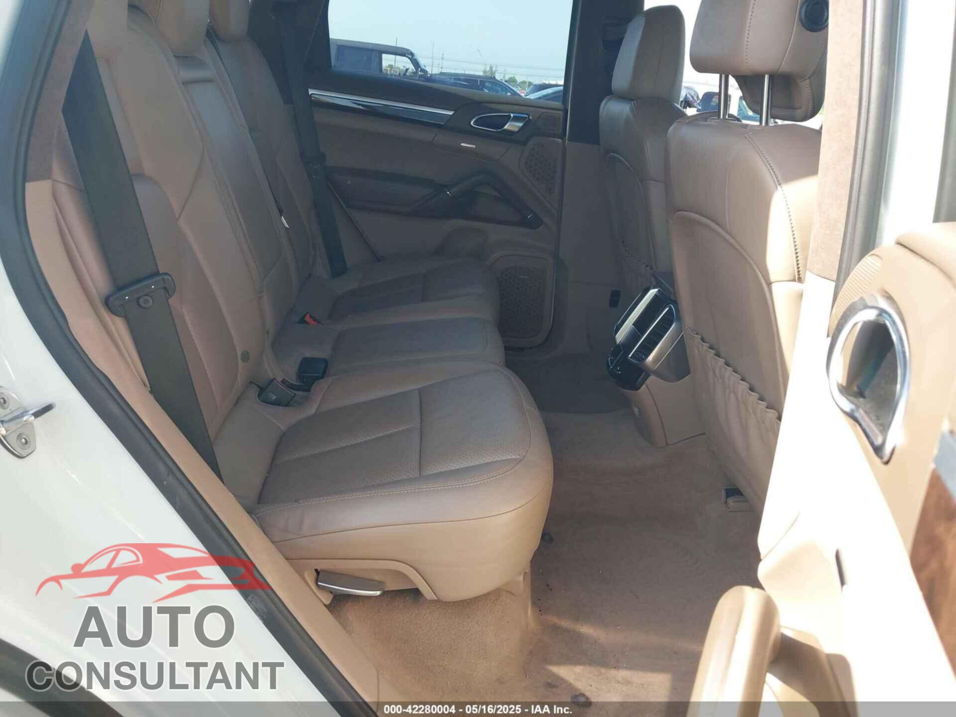 PORSCHE CAYENNE 2013 - WP1AD2A29DLA72032