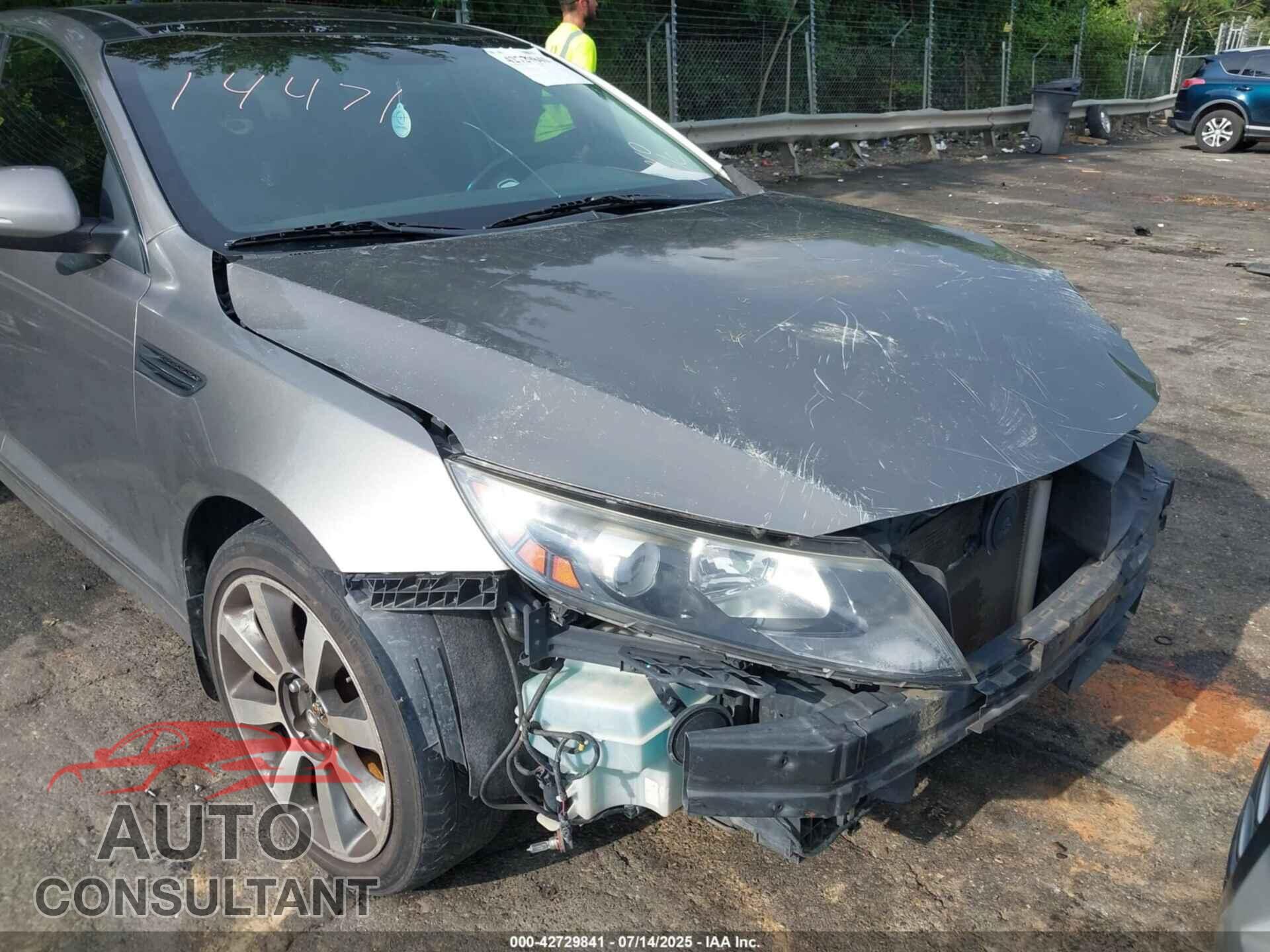 KIA OPTIMA 2012 - 5XXGR4A67CG045891