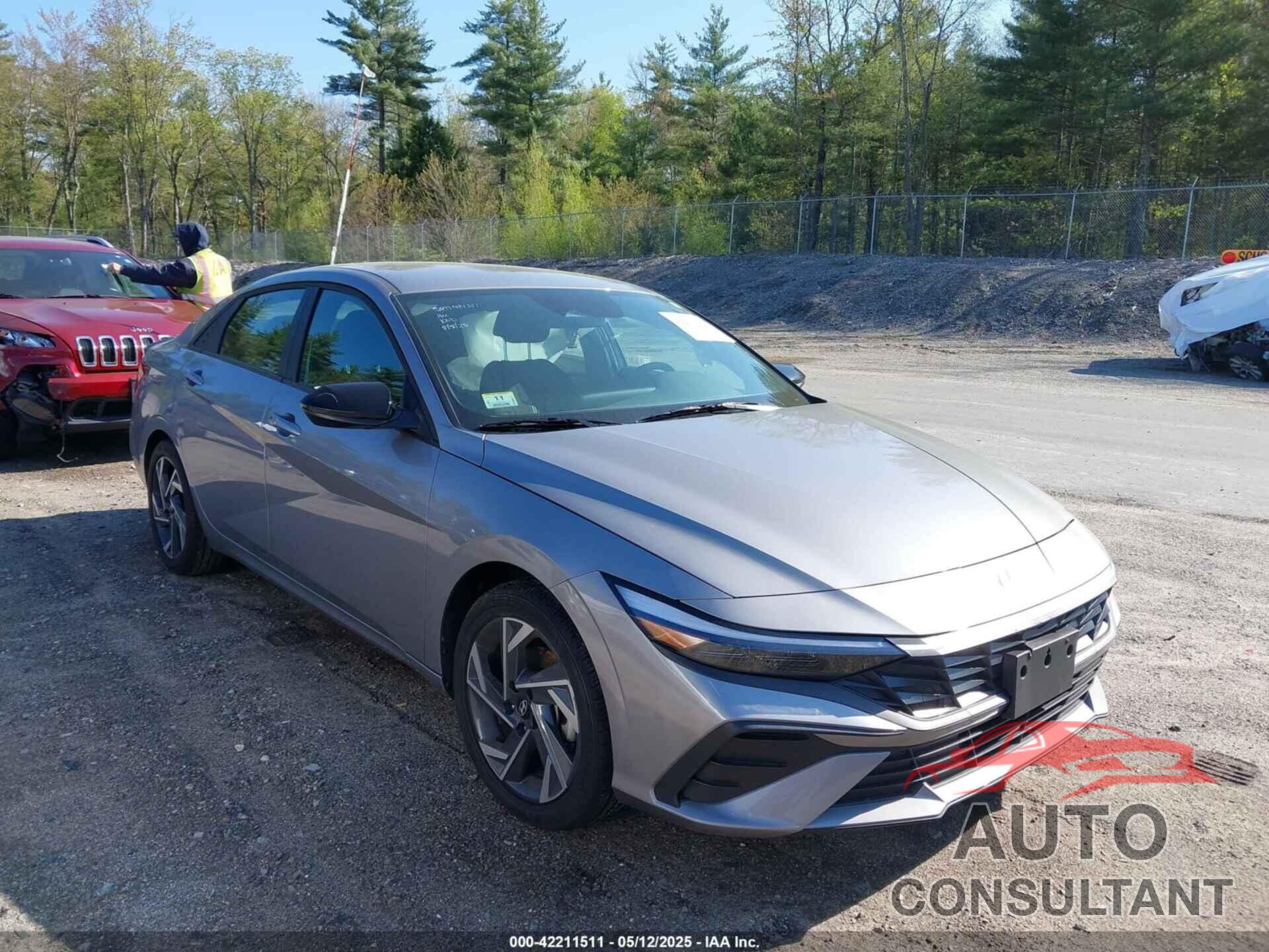 HYUNDAI ELANTRA 2025 - KMHLM4DG4SU882605