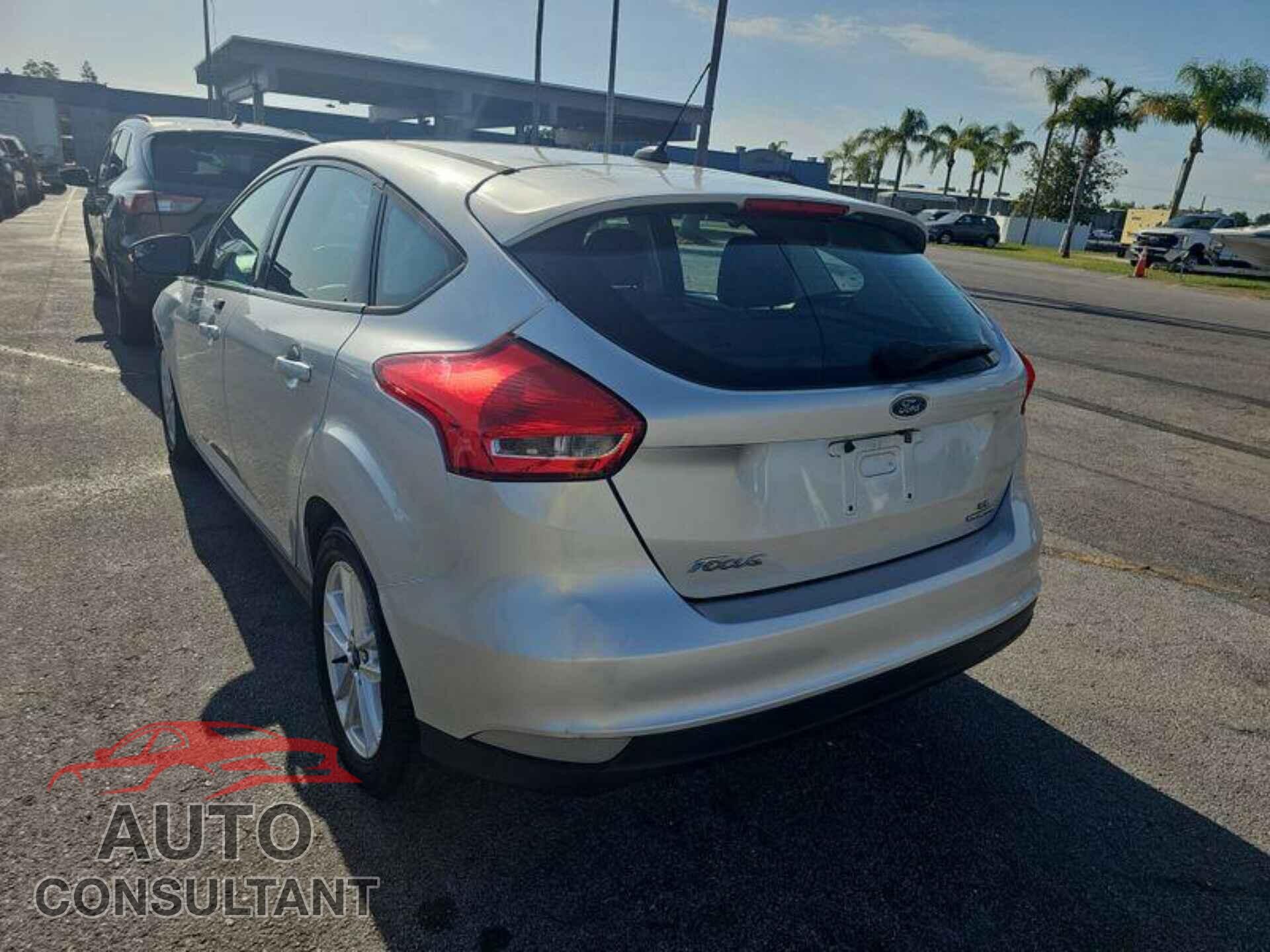 FORD FOCUS 2016 - 1FADP3K29GL359861