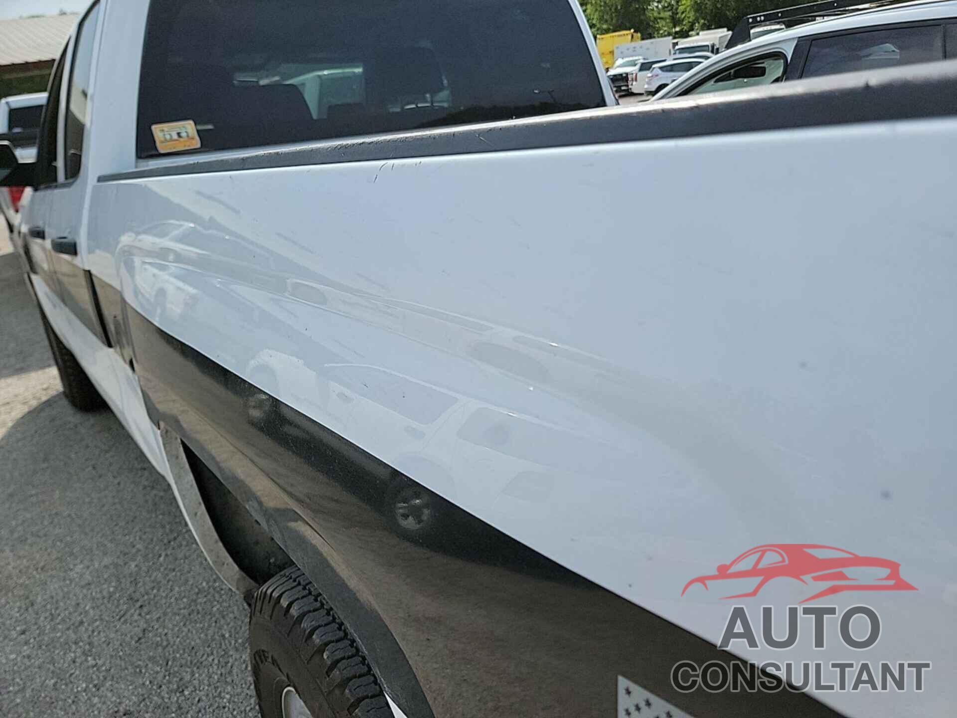 CHEVROLET SILVERADO 2018 - 1GCRCNEC4JZ209866