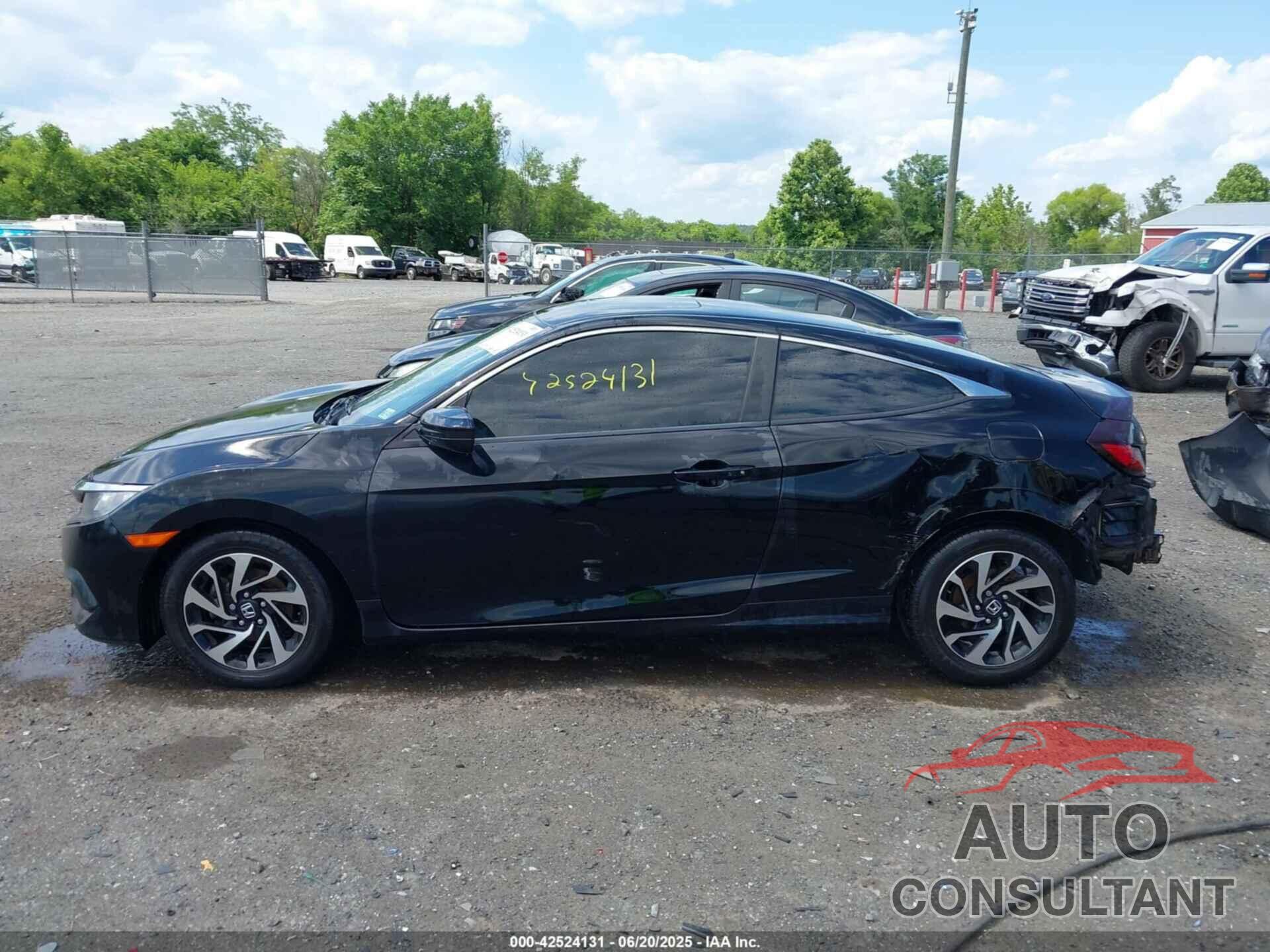 HONDA CIVIC 2017 - 2HGFC4B01HH304596