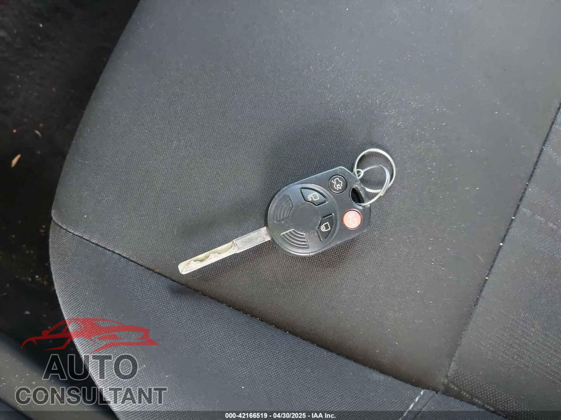 FORD FOCUS 2016 - 1FADP3FE3GL226145