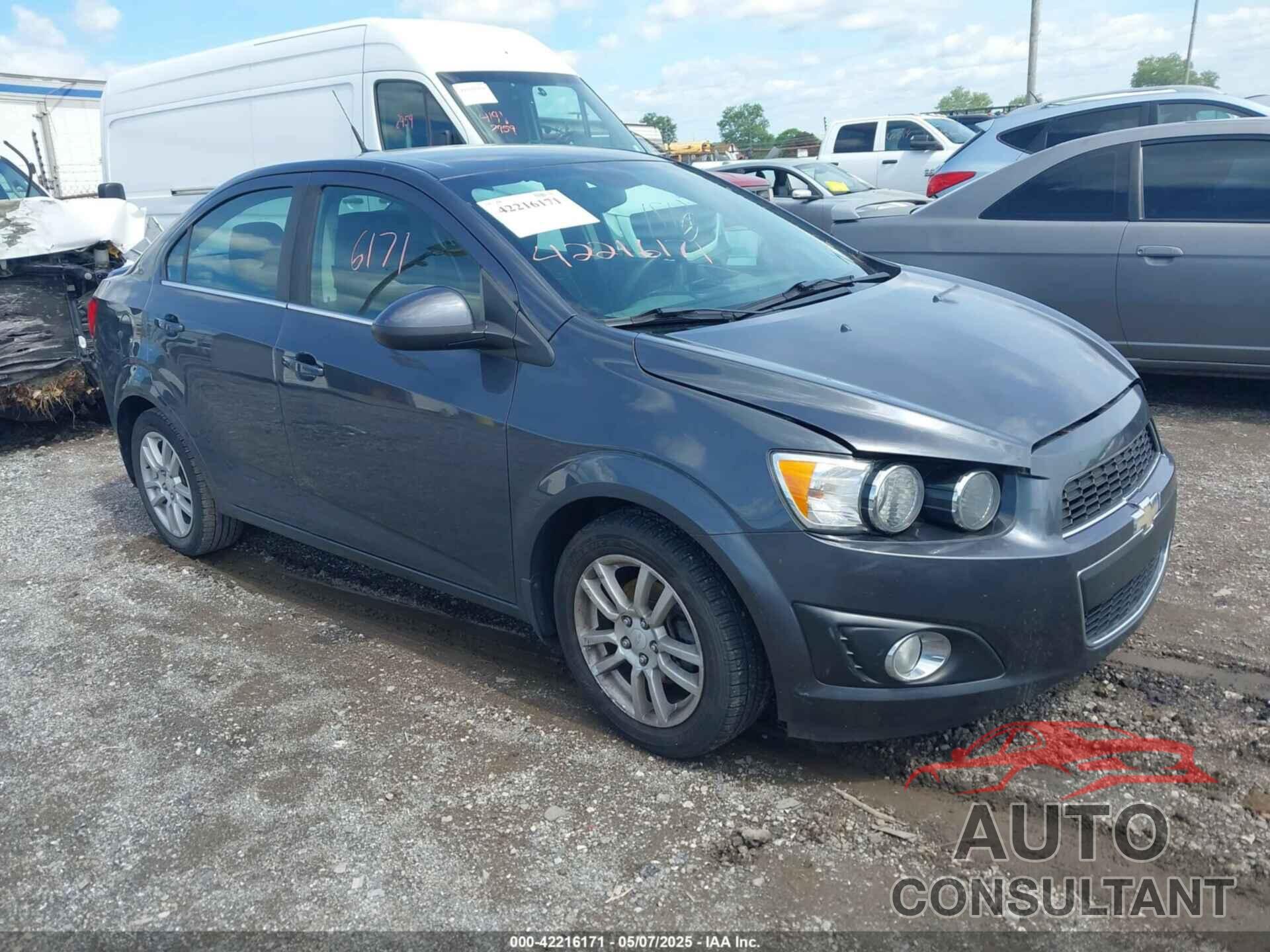 CHEVROLET SONIC 2013 - 1G1JC5SGXD4196703