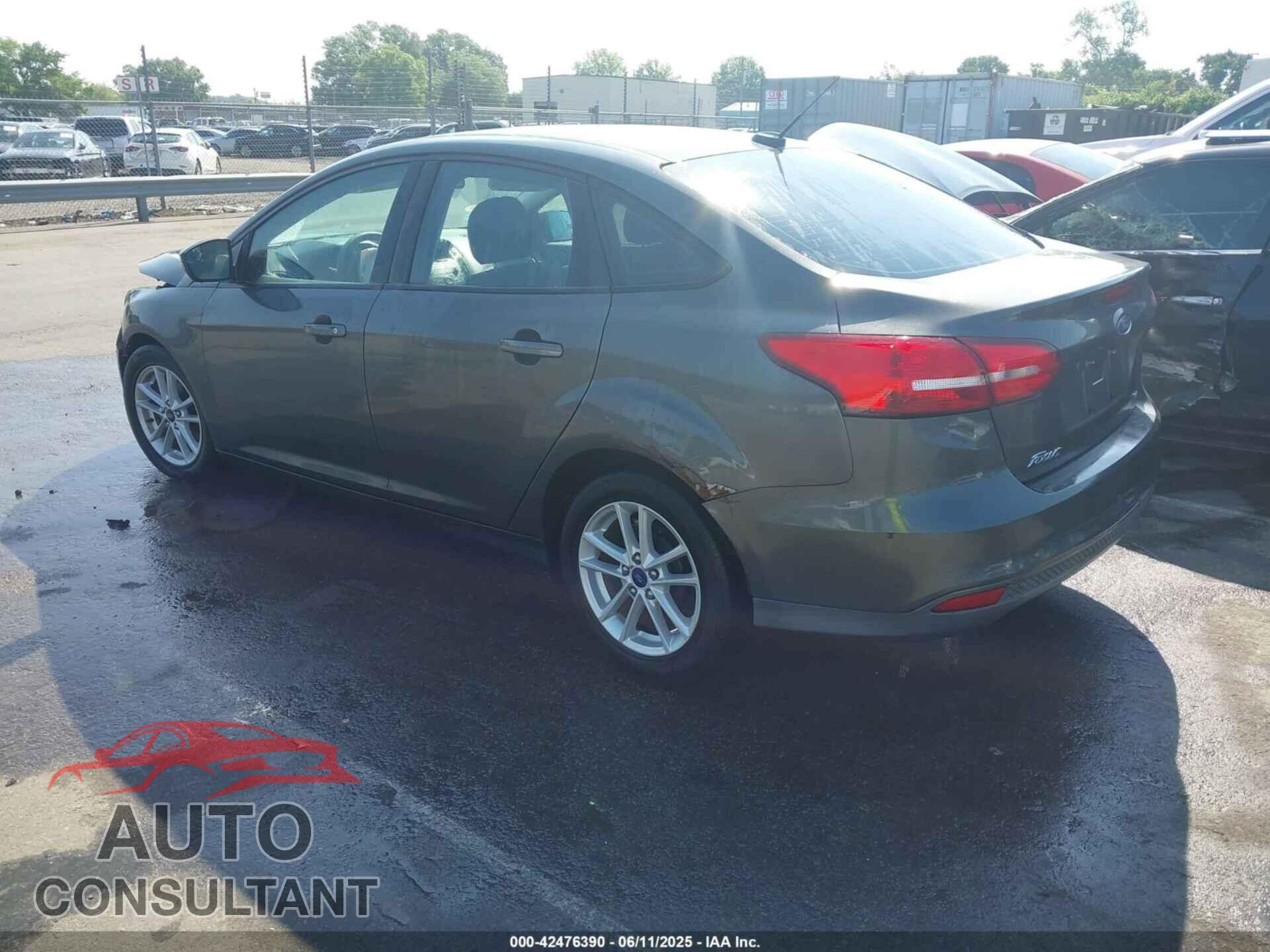 FORD FOCUS 2017 - 1FADP3F26HL317546
