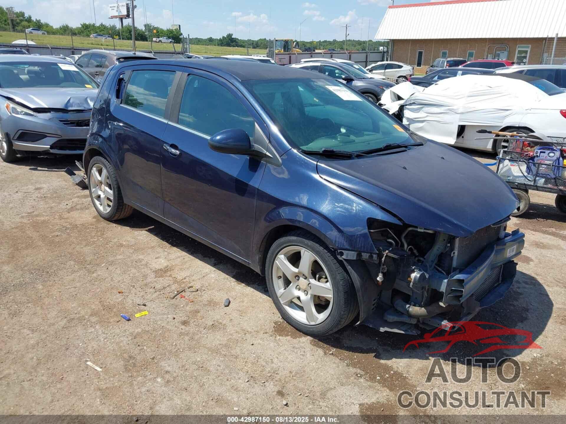 CHEVROLET SONIC 2016 - 1G1JE6SB1G4134194