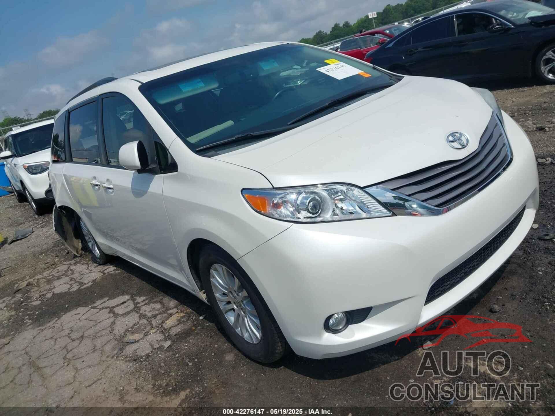 TOYOTA SIENNA 2015 - 5TDYK3DC5FS613045