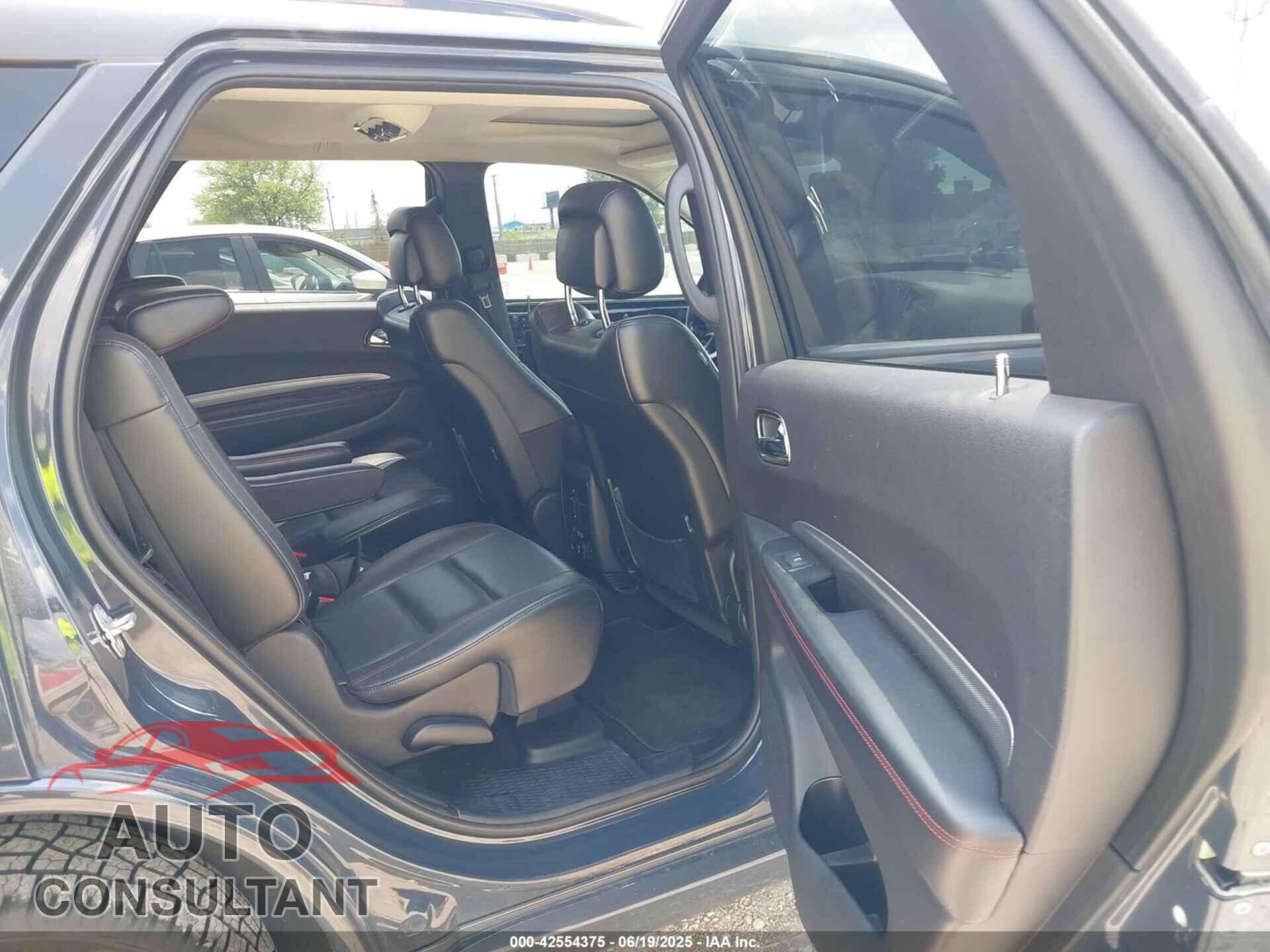 DODGE DURANGO 2018 - 1C4RDJDG3JC102174