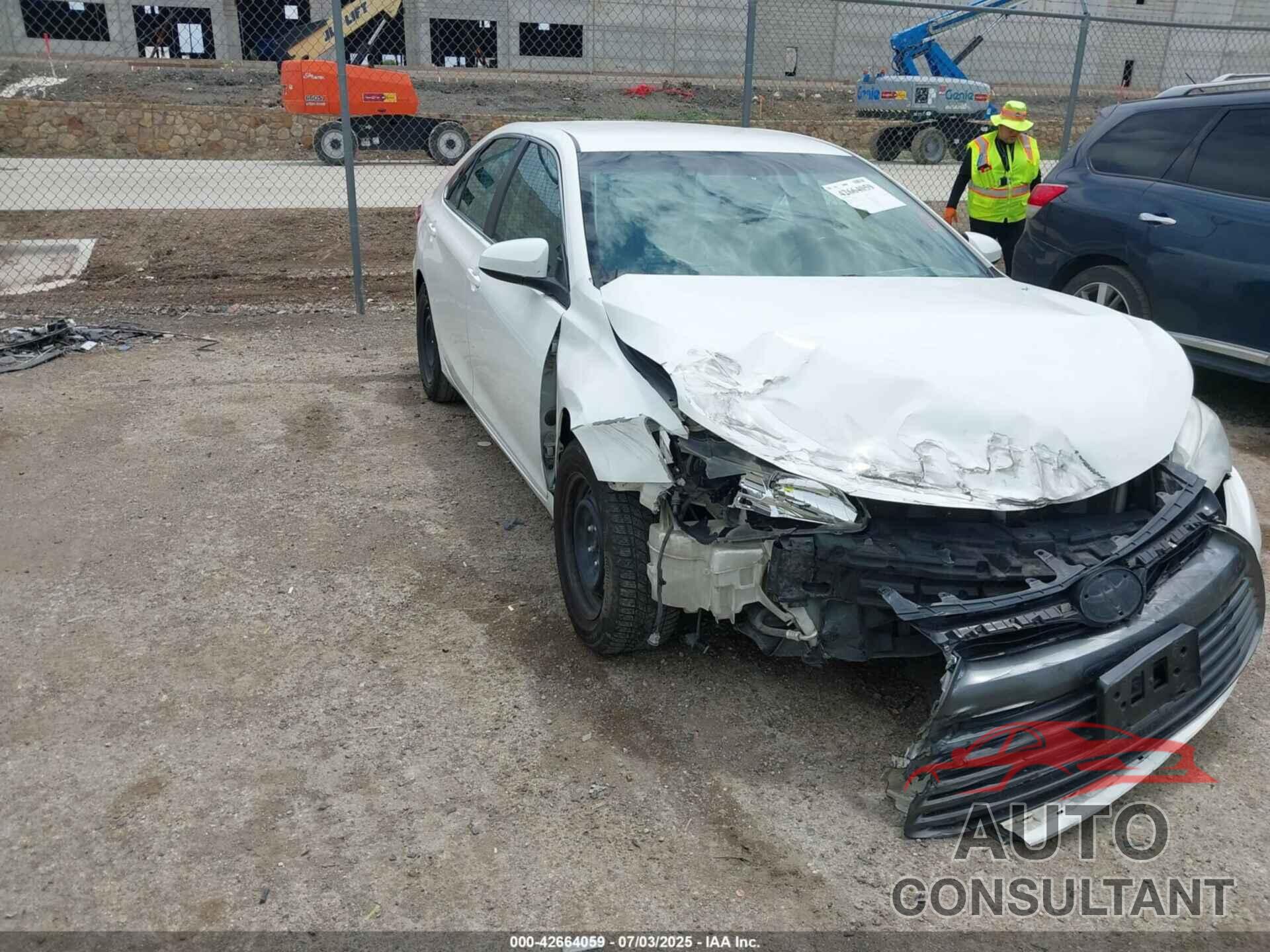 TOYOTA CAMRY 2015 - 4T4BF1FKXFR498247
