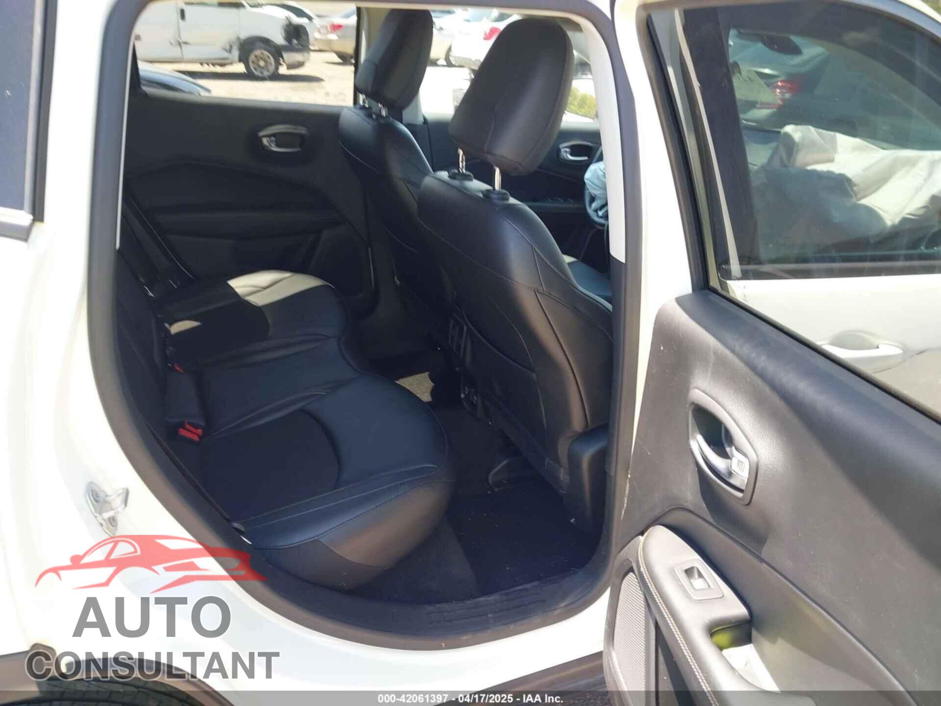 JEEP COMPASS 2019 - 3C4NJDBB8KT847766