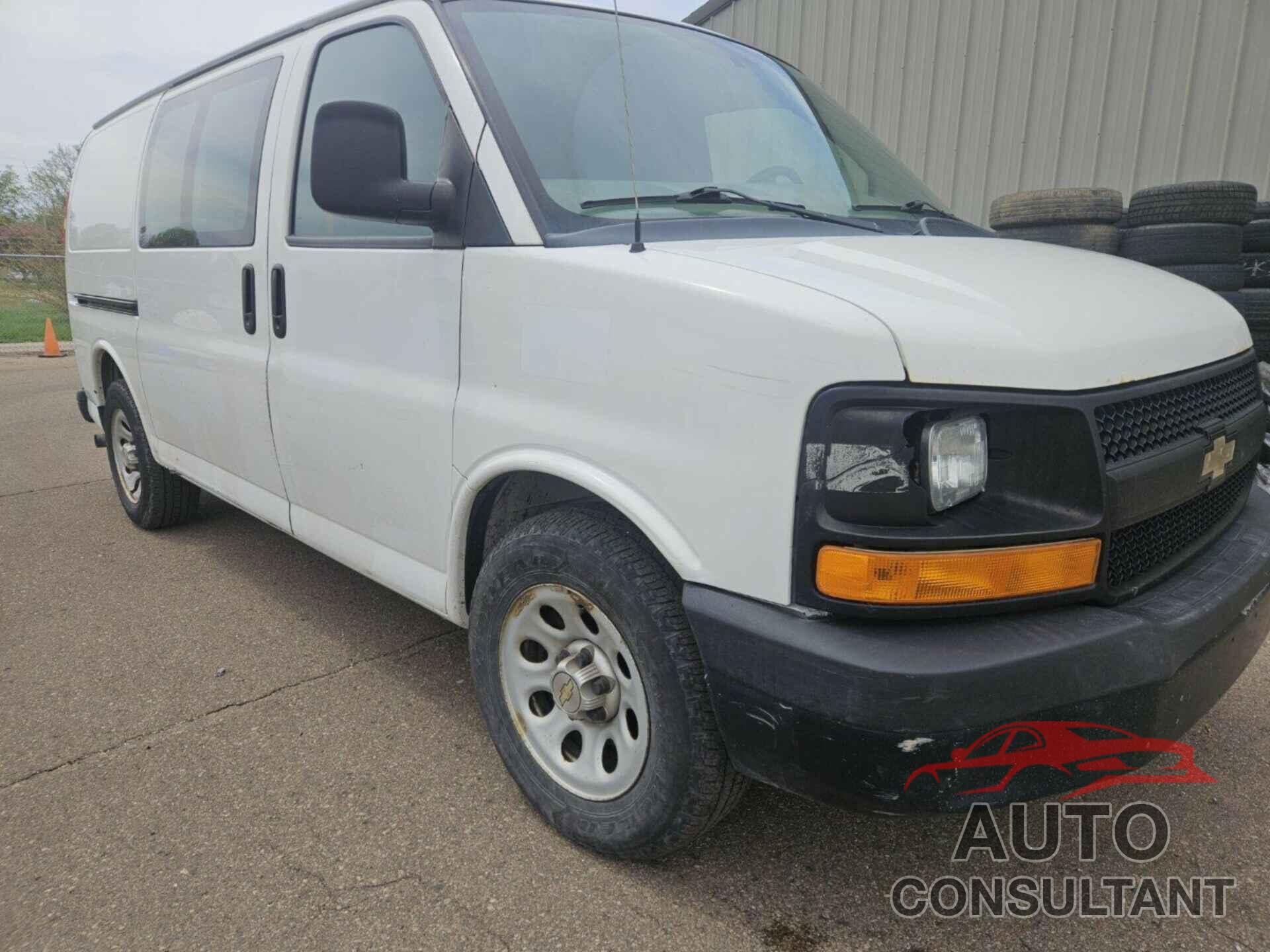 CHEVROLET EXPRESS G1500 2014 - 1GCSGAFX7E1155757