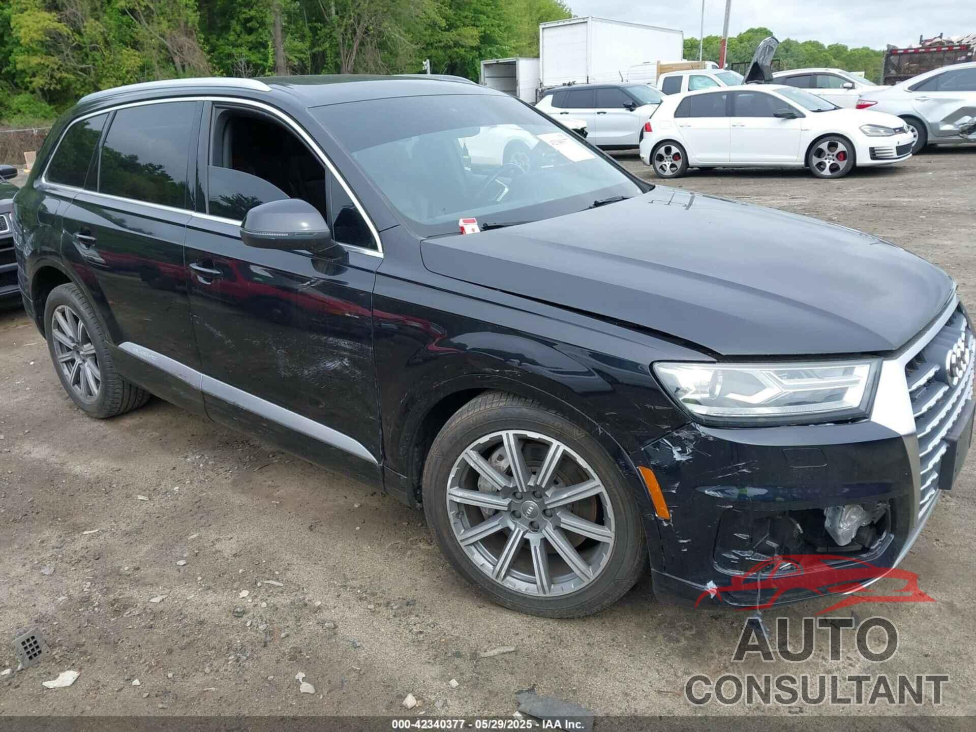 AUDI Q7 2018 - WA1LHAF75JD051157