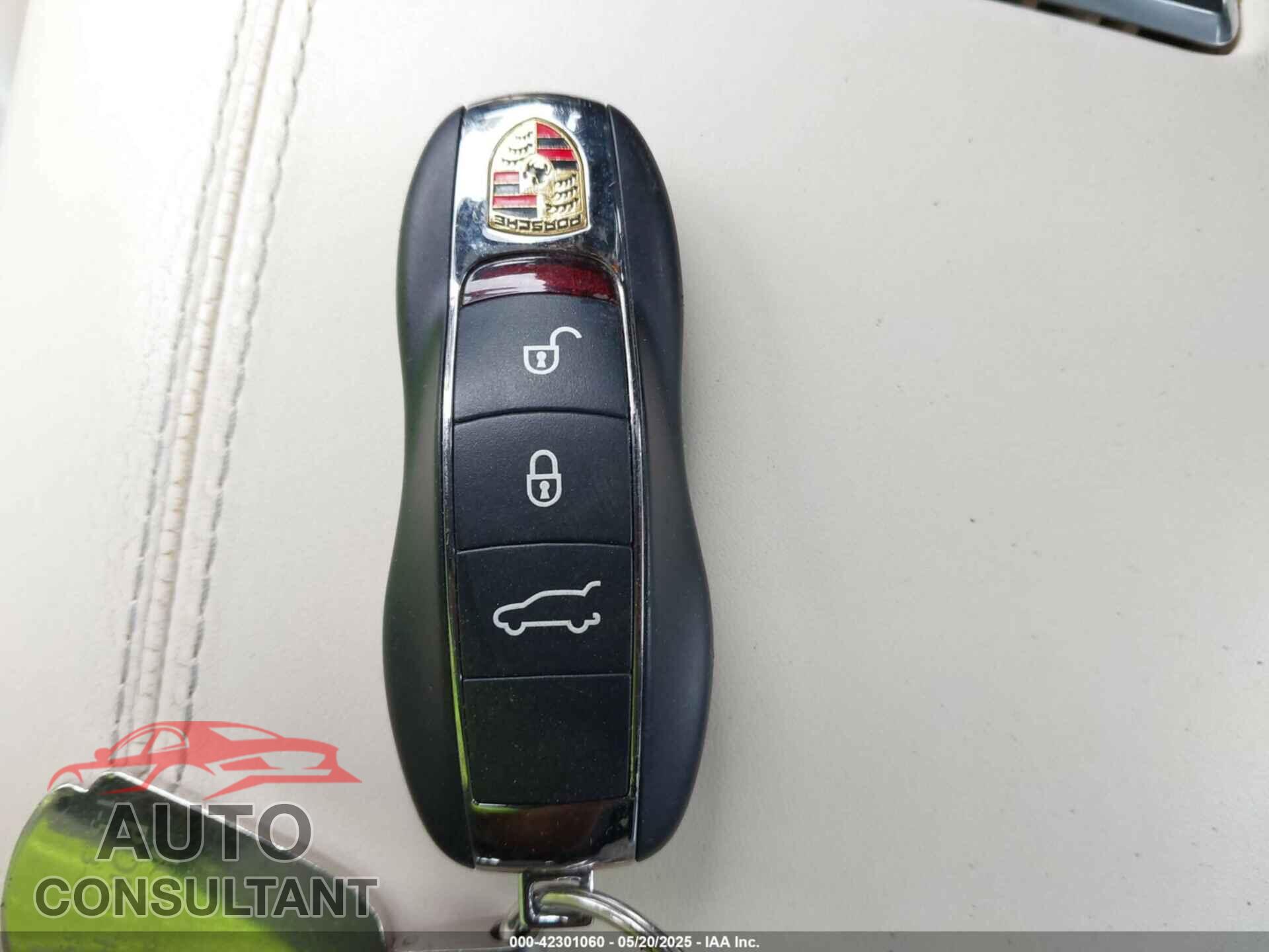 PORSCHE CAYENNE 2017 - WP1AA2A20HKA89404