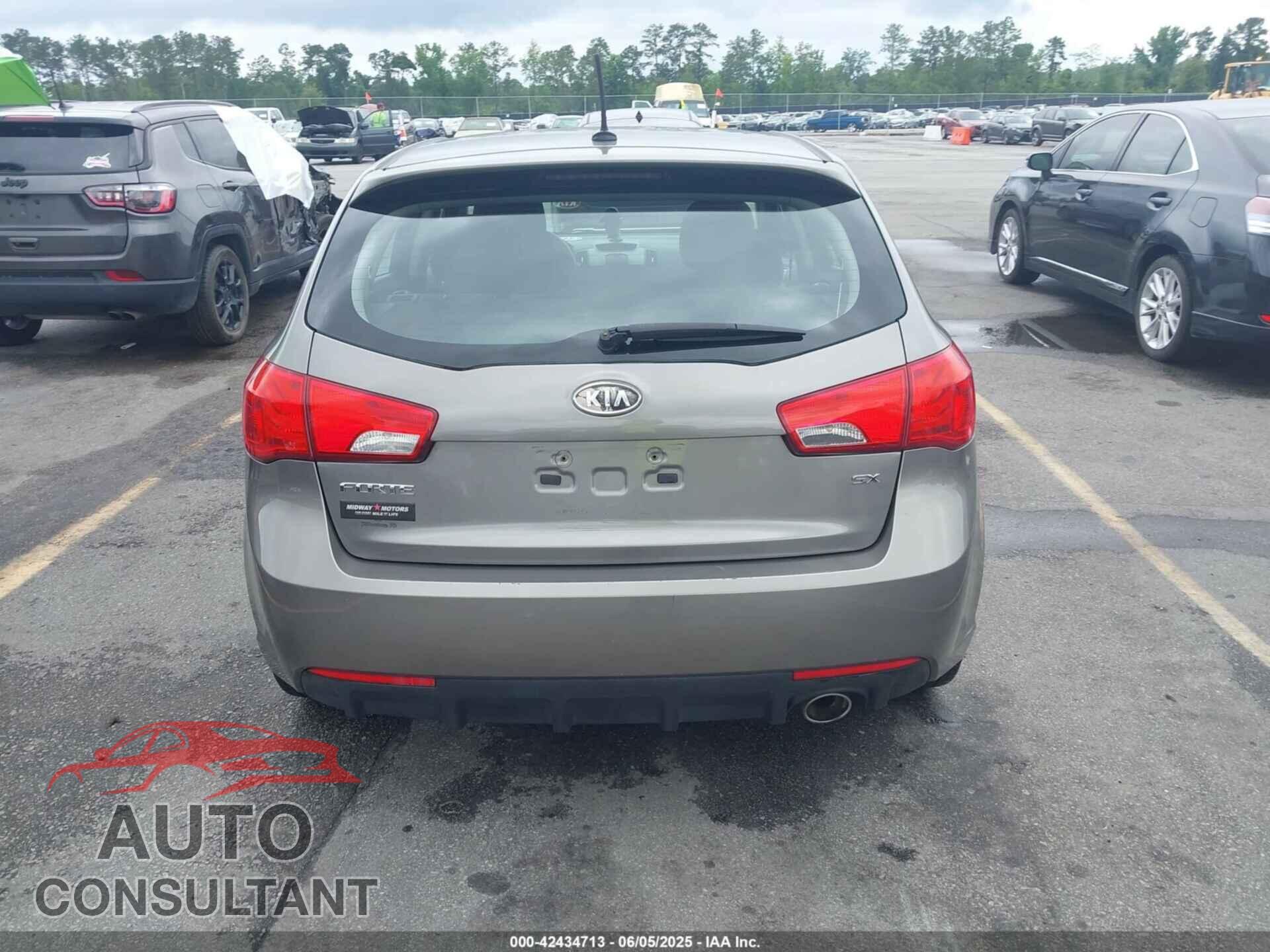 KIA FORTE 2011 - KNAFW5A39B5451106