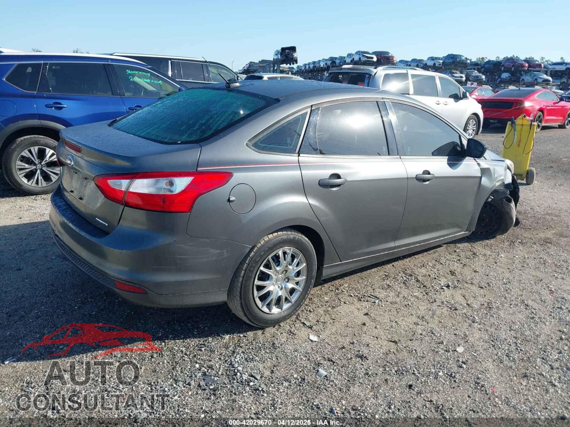 FORD FOCUS 2013 - 1FADP3E24DL317766