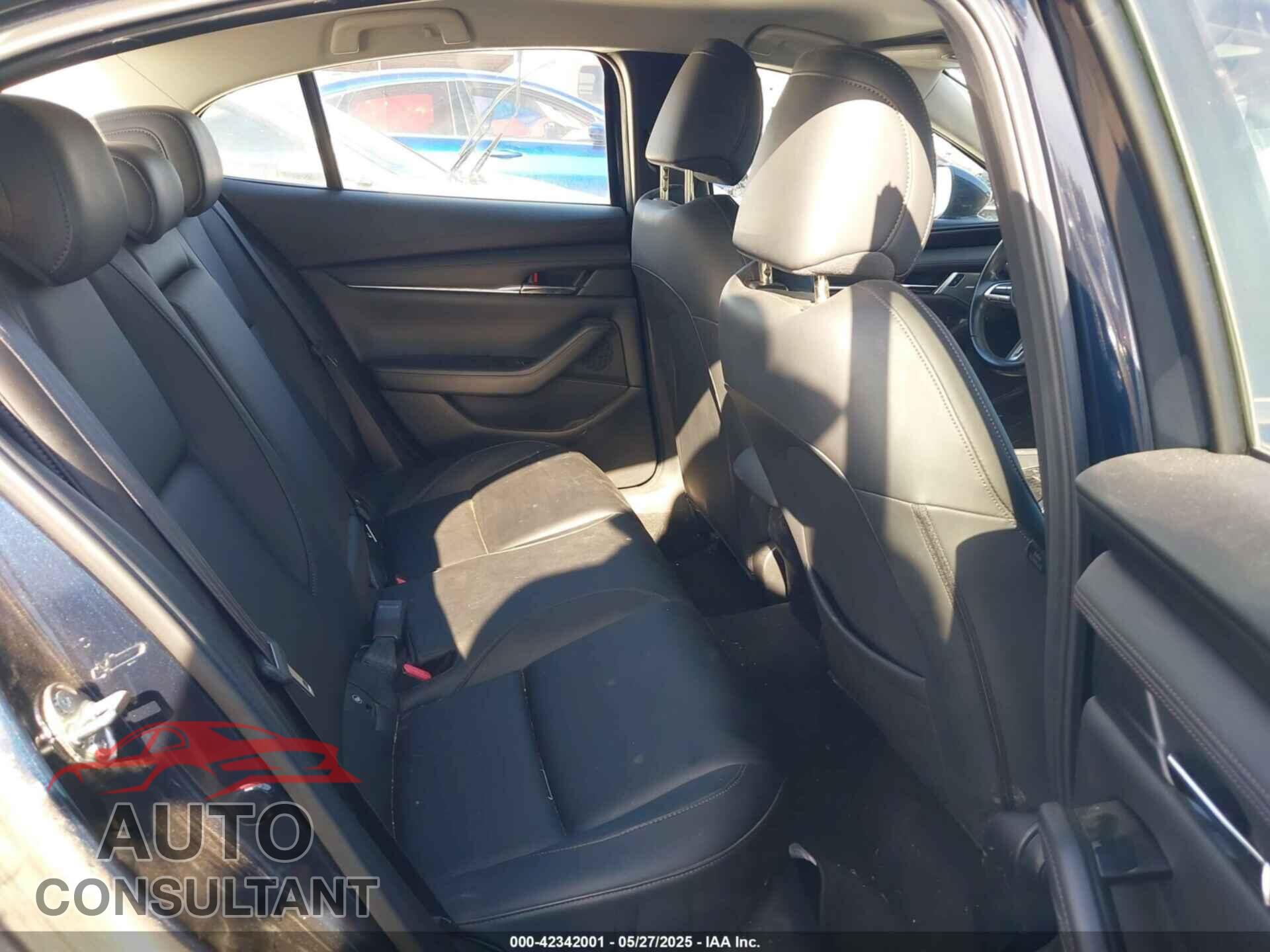 MAZDA MAZDA3 2019 - JM1BPACL0K1110348