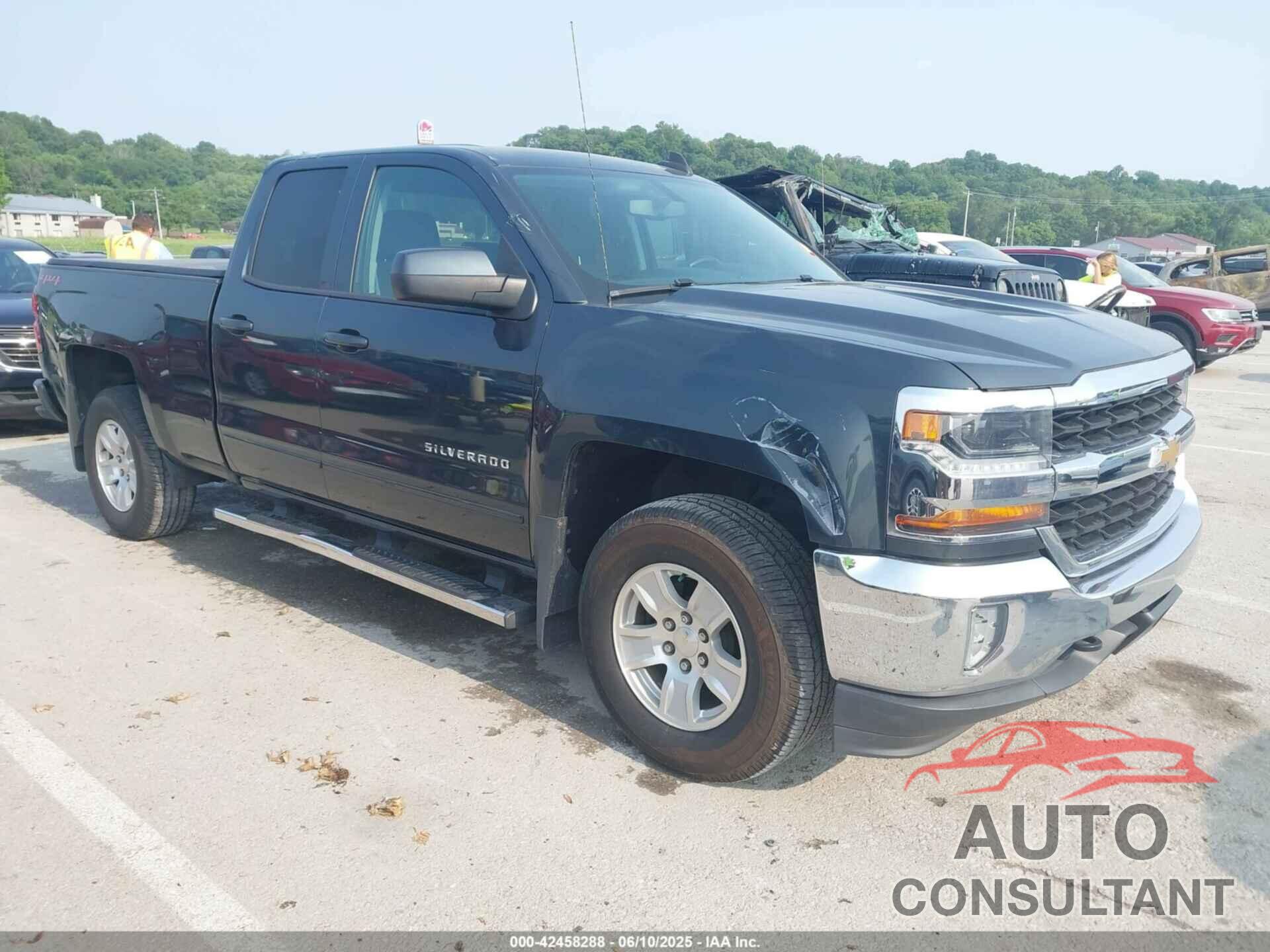 CHEVROLET SILVERADO 1500 2018 - 1GCVKREH6JZ274707