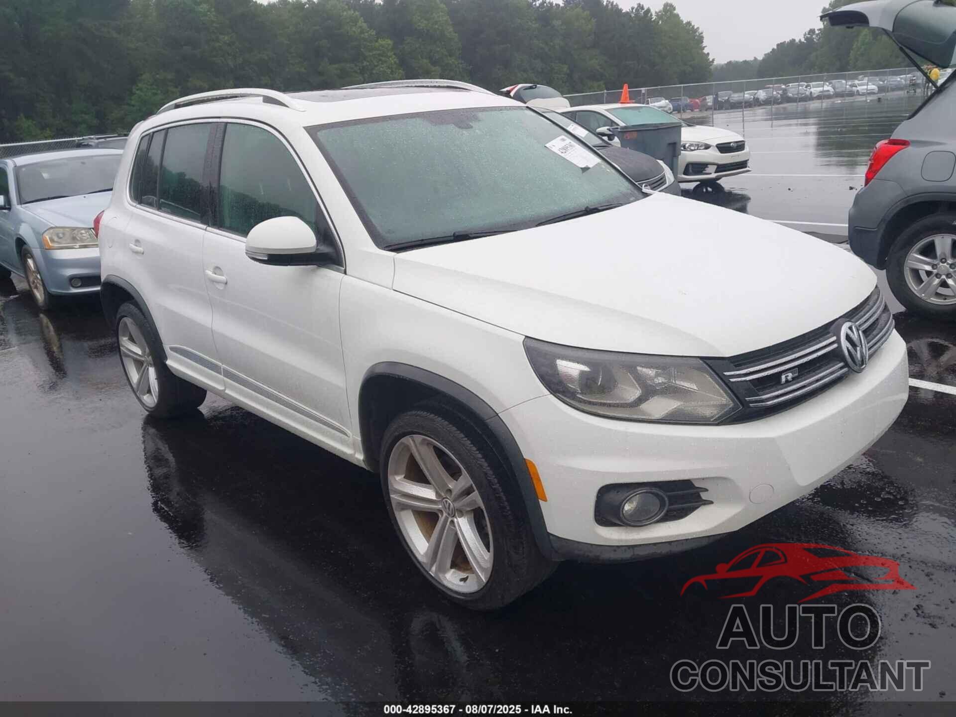 VOLKSWAGEN TIGUAN 2015 - WVGAV7AX4FW566223