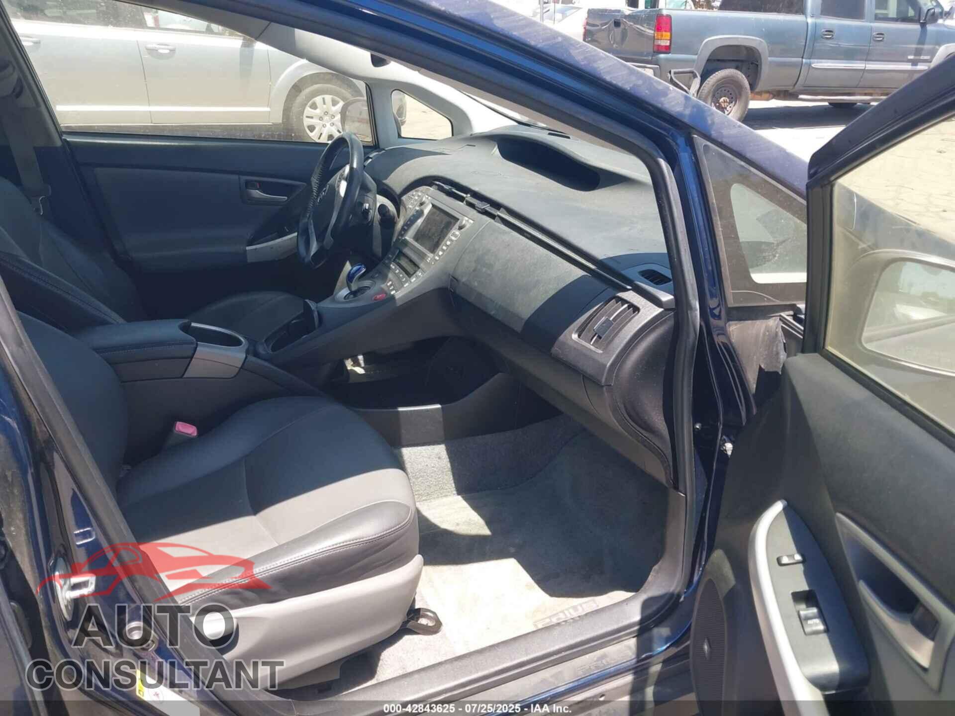 TOYOTA PRIUS 2013 - JTDKN3DU7D1668614