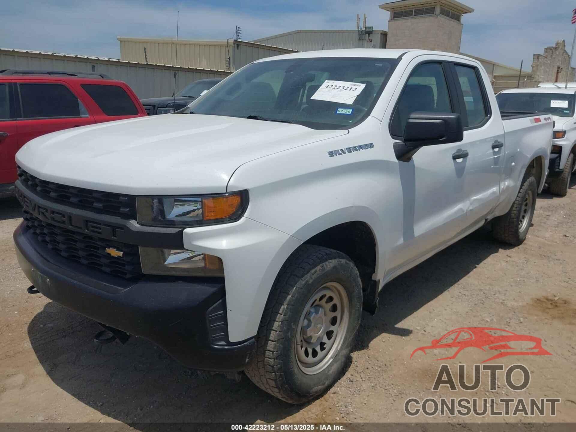 CHEVROLET SILVERADO 1500 2021 - 1GCRYAEF9MZ211203