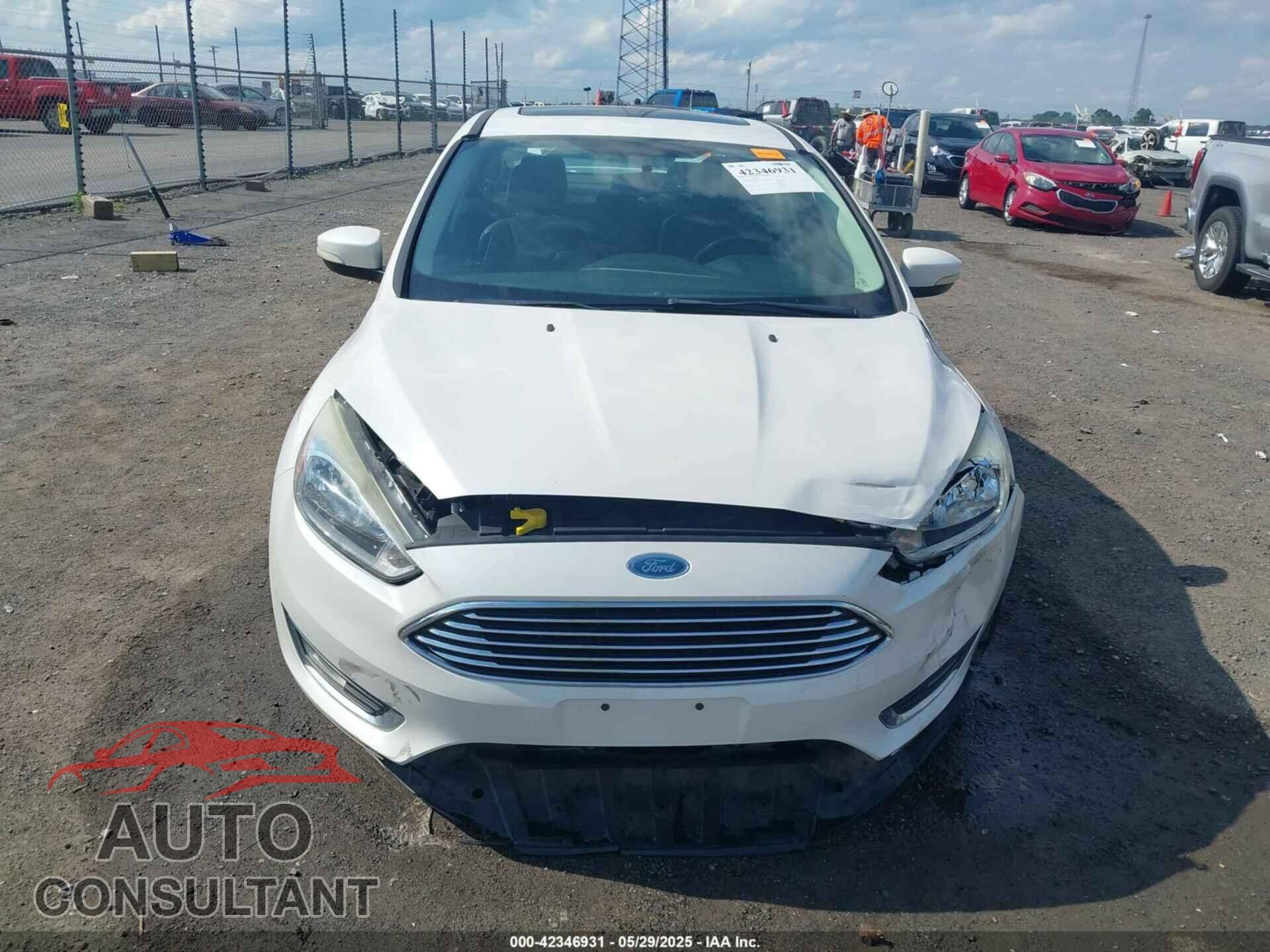 FORD FOCUS 2016 - 1FADP3J25GL252971