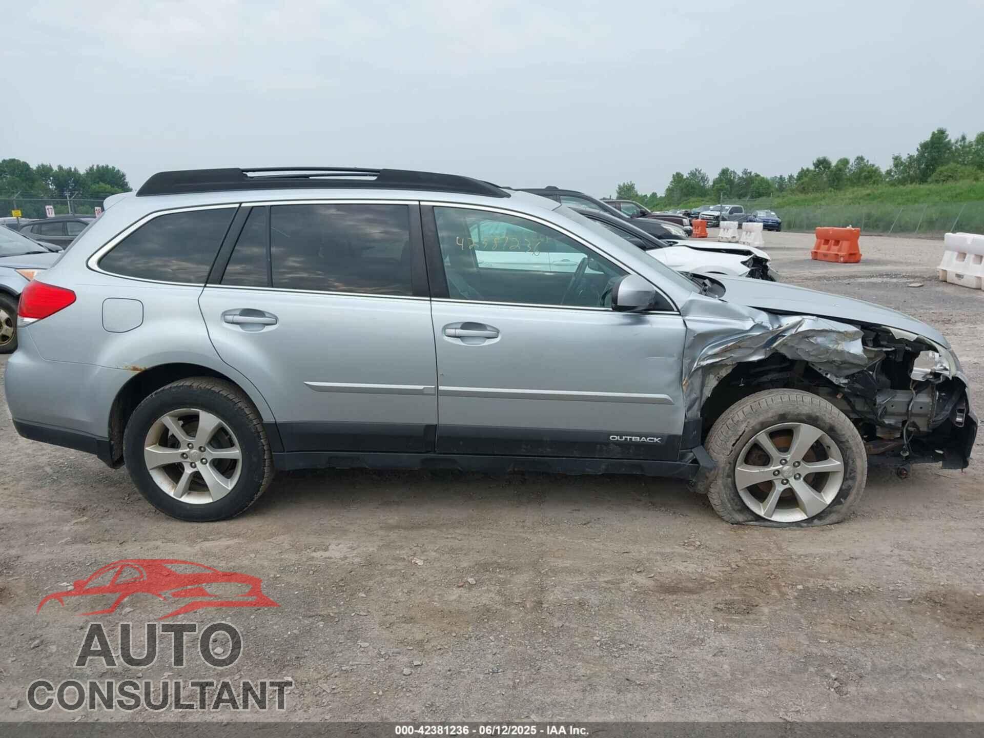 SUBARU OUTBACK 2013 - 4S4BRCLC8D3288324