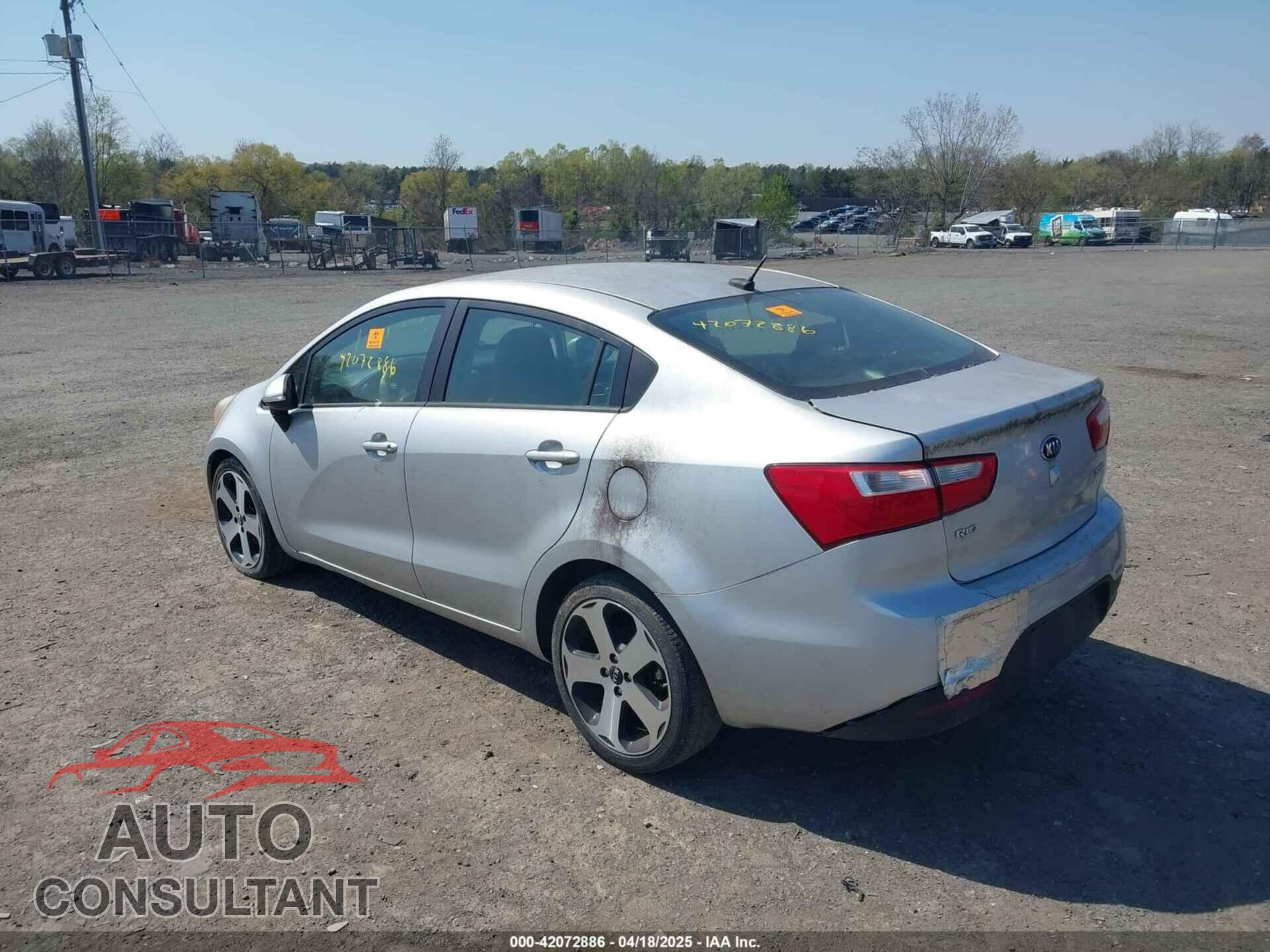 KIA RIO 2014 - KNADN4A34E6352924