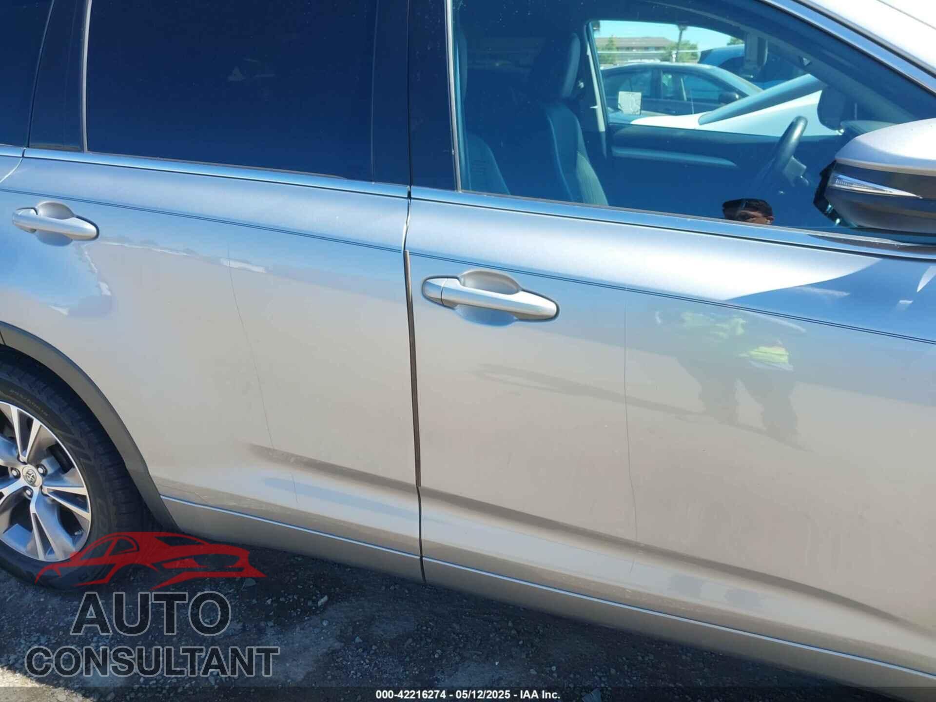 TOYOTA HIGHLANDER 2015 - 5TDBKRFH3FS199832
