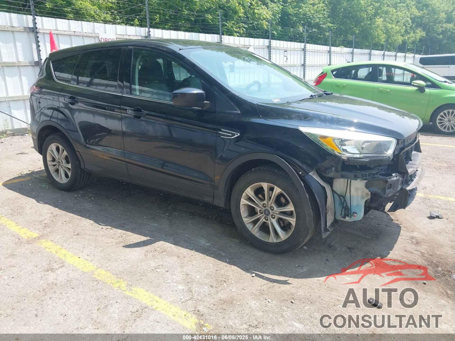 FORD ESCAPE 2017 - 1FMCU0GD2HUE93139