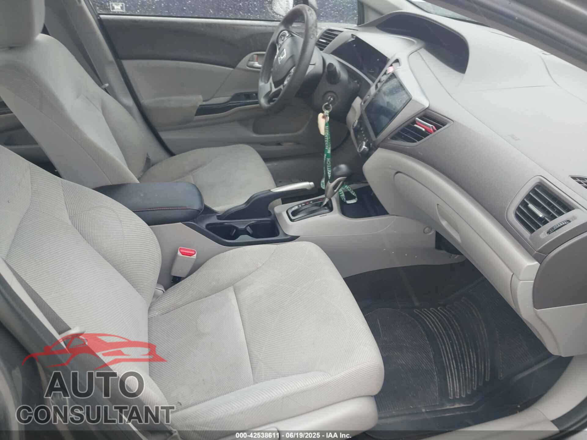 HONDA CIVIC 2012 - 2HGFB2F53CH300510