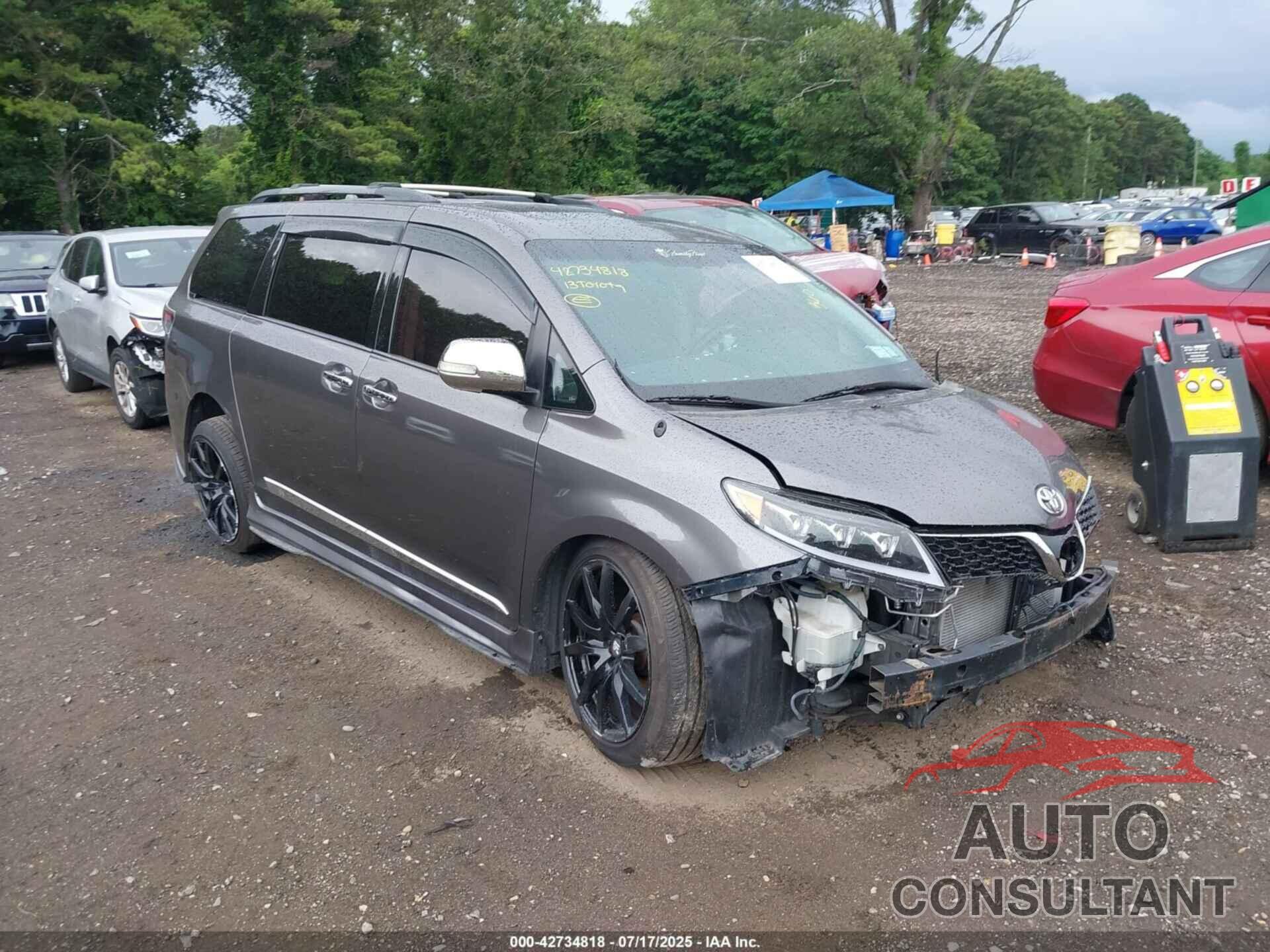 TOYOTA SIENNA 2013 - 5TDXK3DC2DS380279