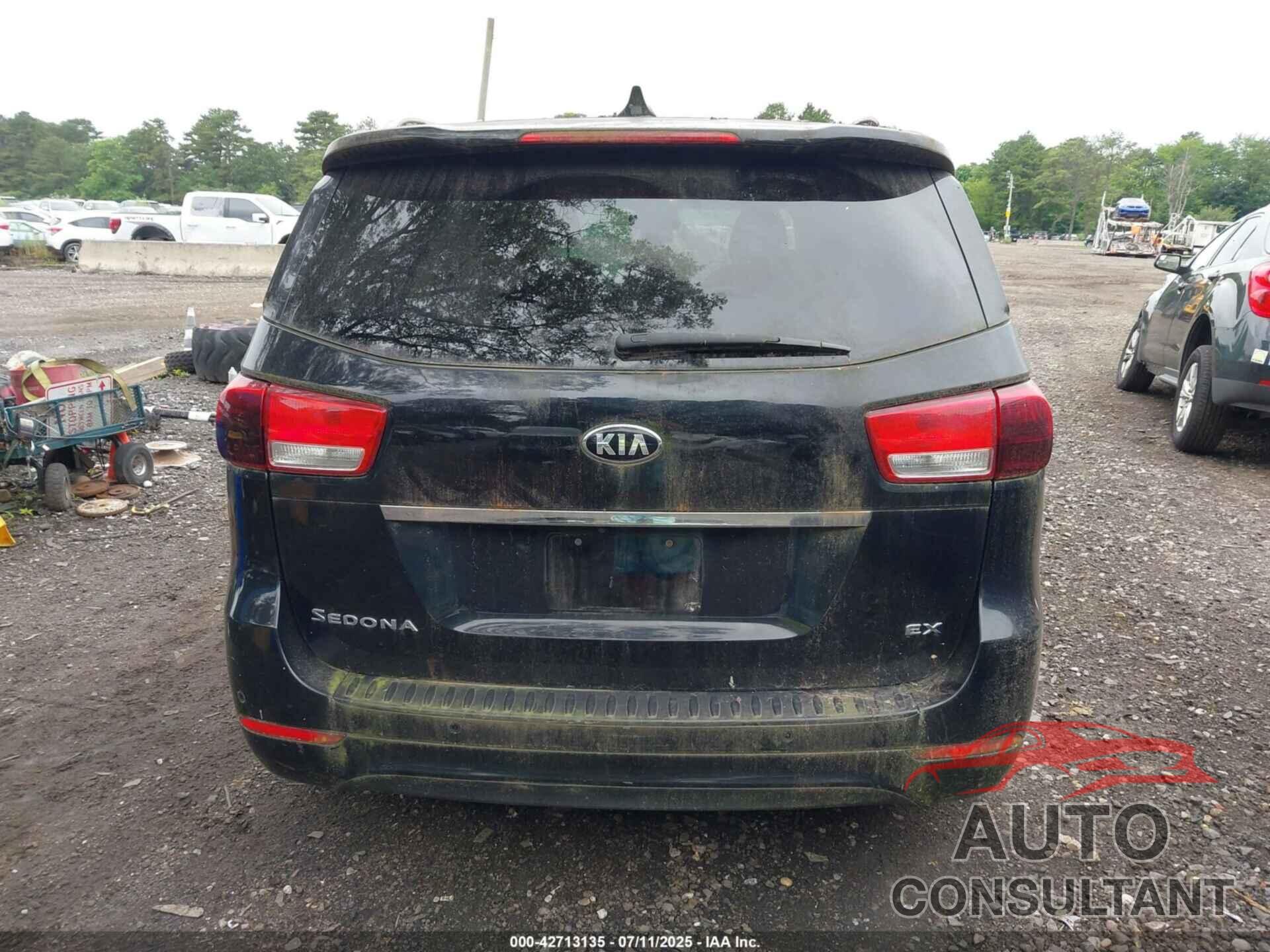 KIA SEDONA 2016 - KNDMC5C14G6113631