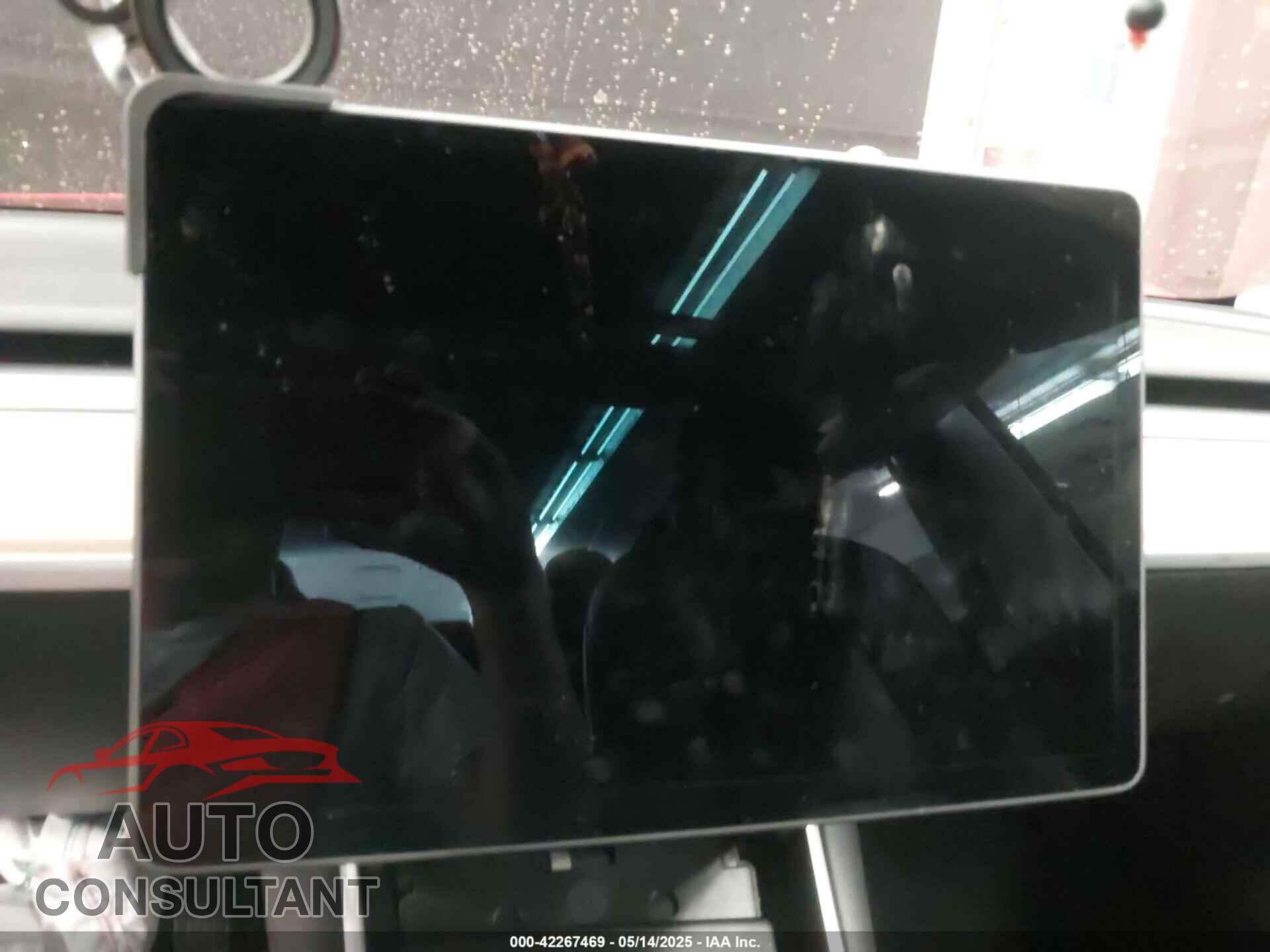 TESLA MODEL 3 2018 - 5YJ3E1EBXJF094325