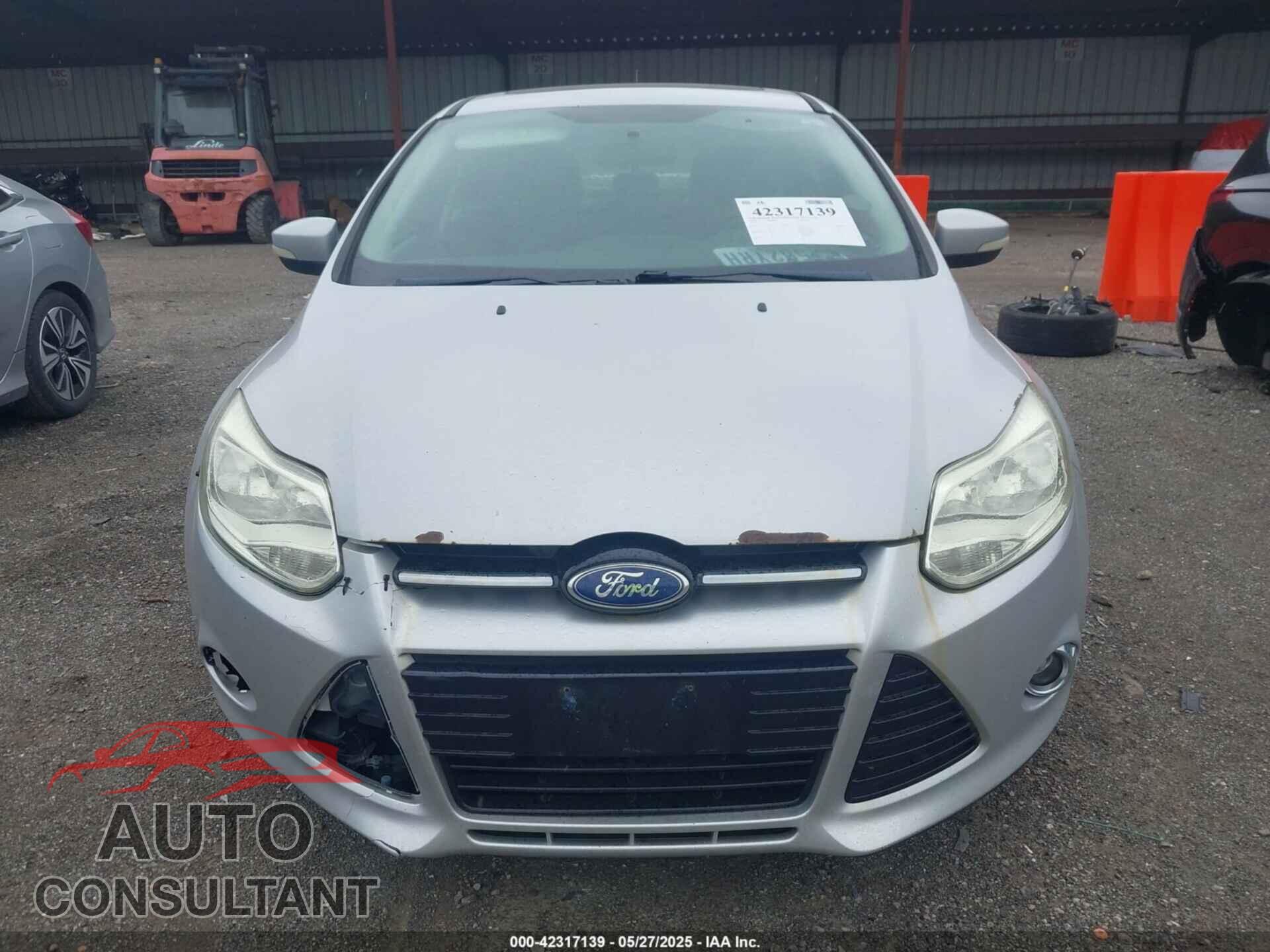 FORD FOCUS 2012 - 1FAHP3F24CL194324
