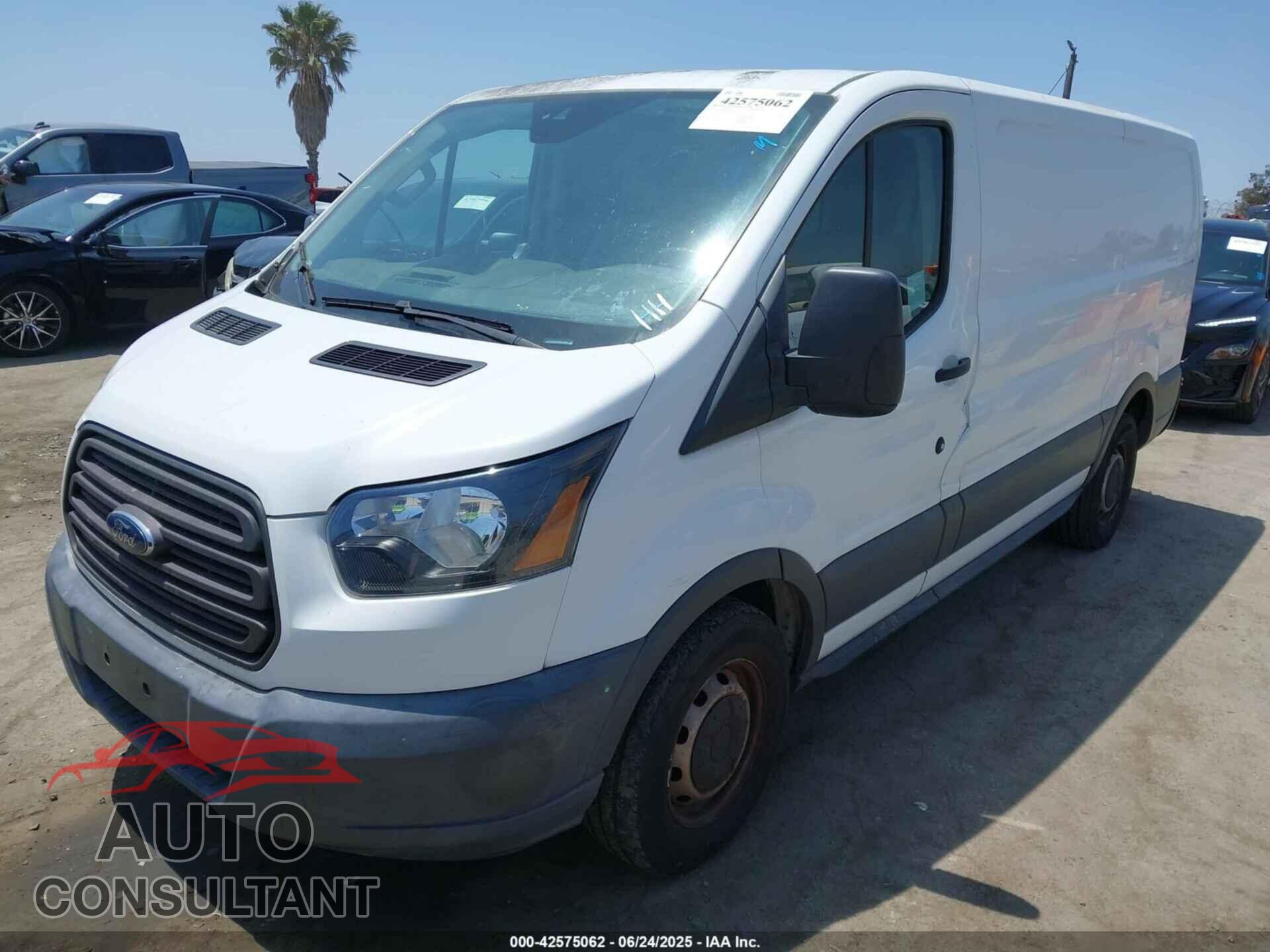 FORD TRANSIT-150 2018 - 1FTYE1YM3JKA17396