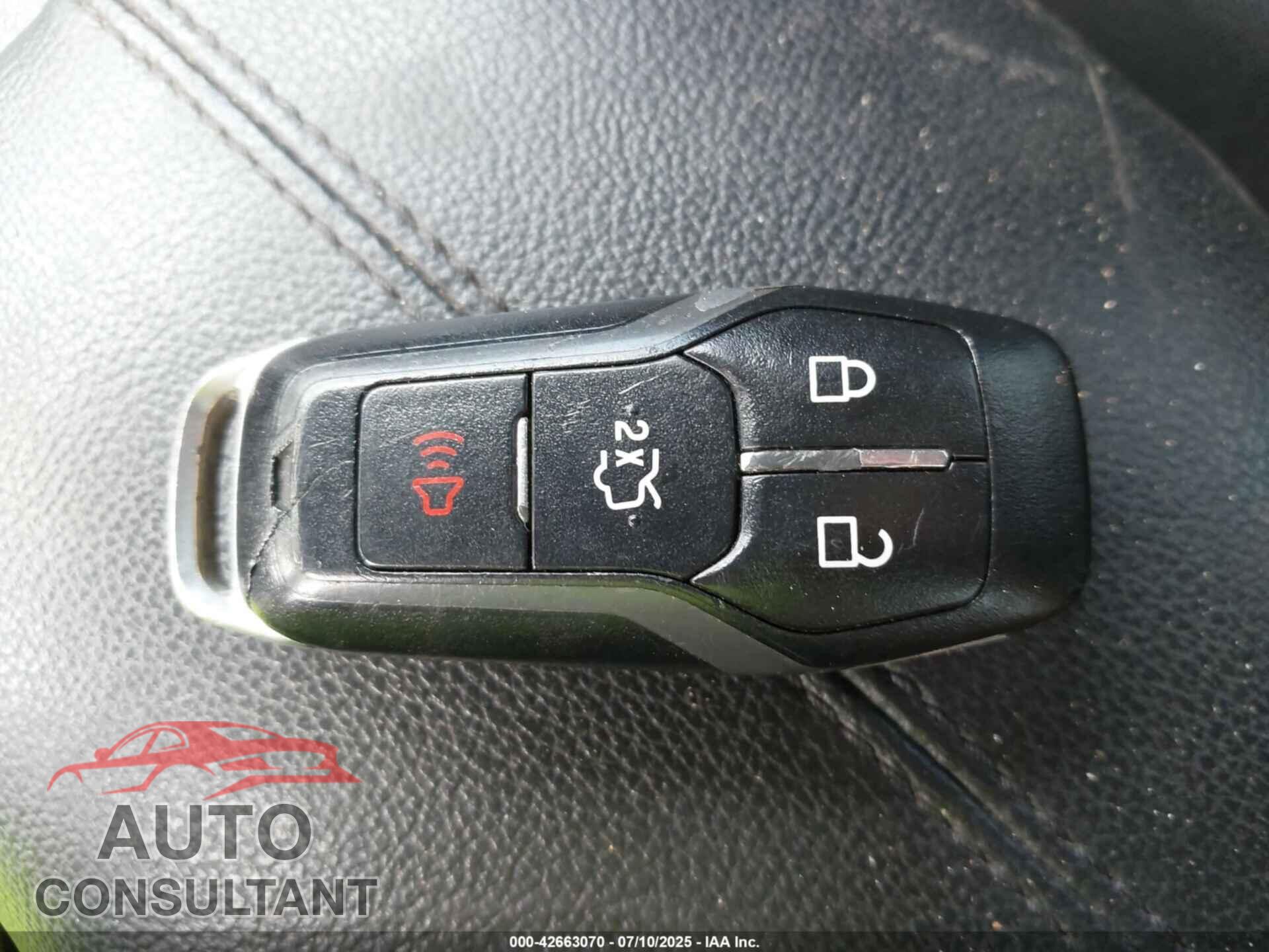 FORD MUSTANG 2017 - 1FA6P8CF7H5351710