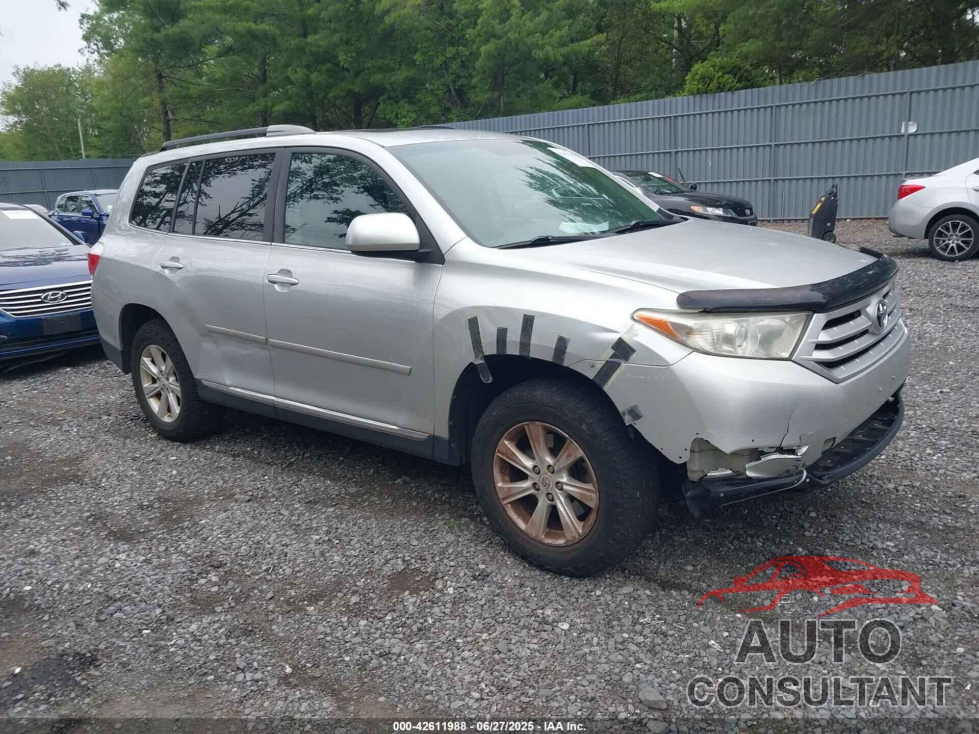 TOYOTA HIGHLANDER 2011 - 5TDBK3EH8BS067268