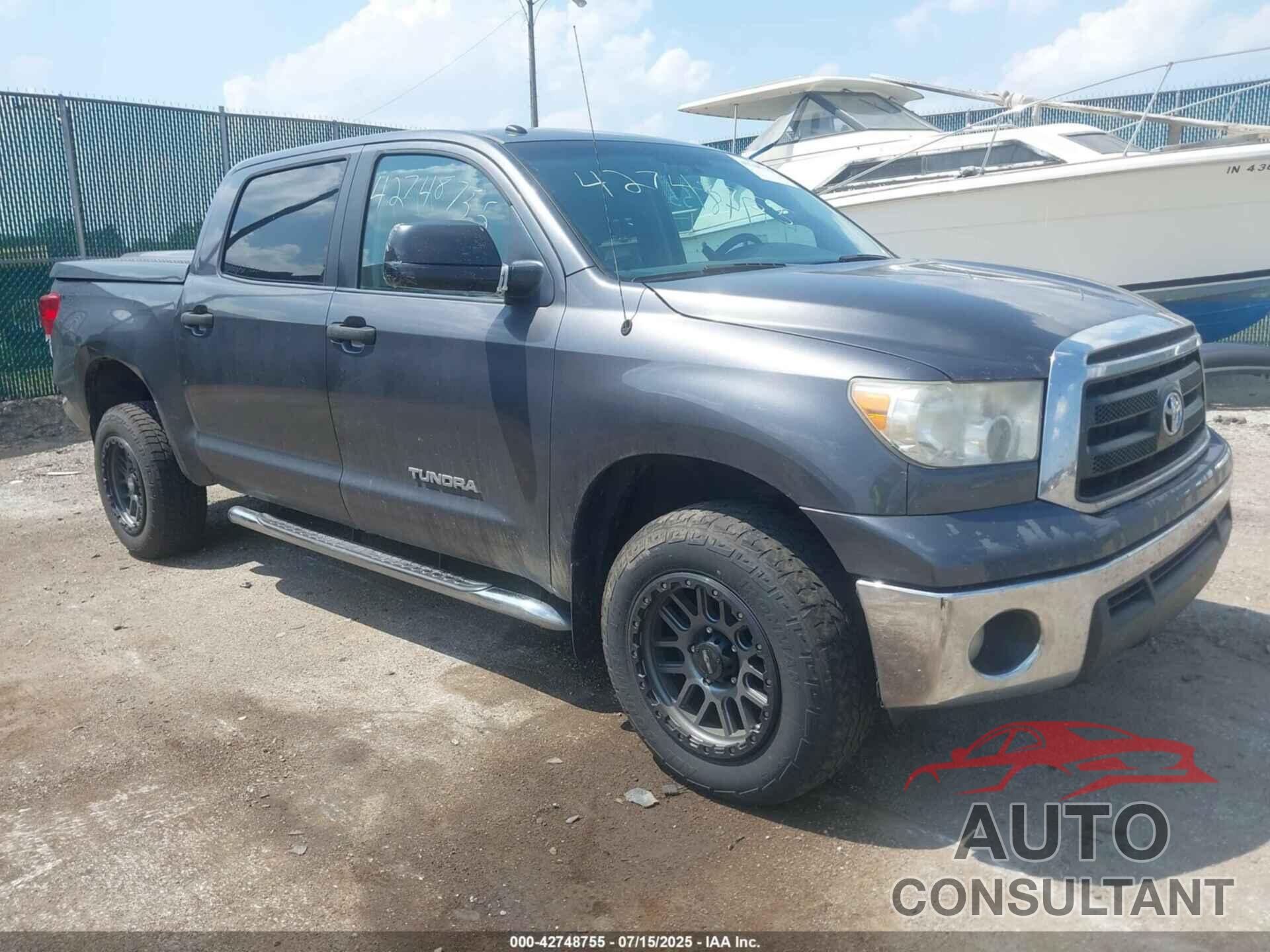 TOYOTA TUNDRA 2011 - 5TFDM5F18BX020980