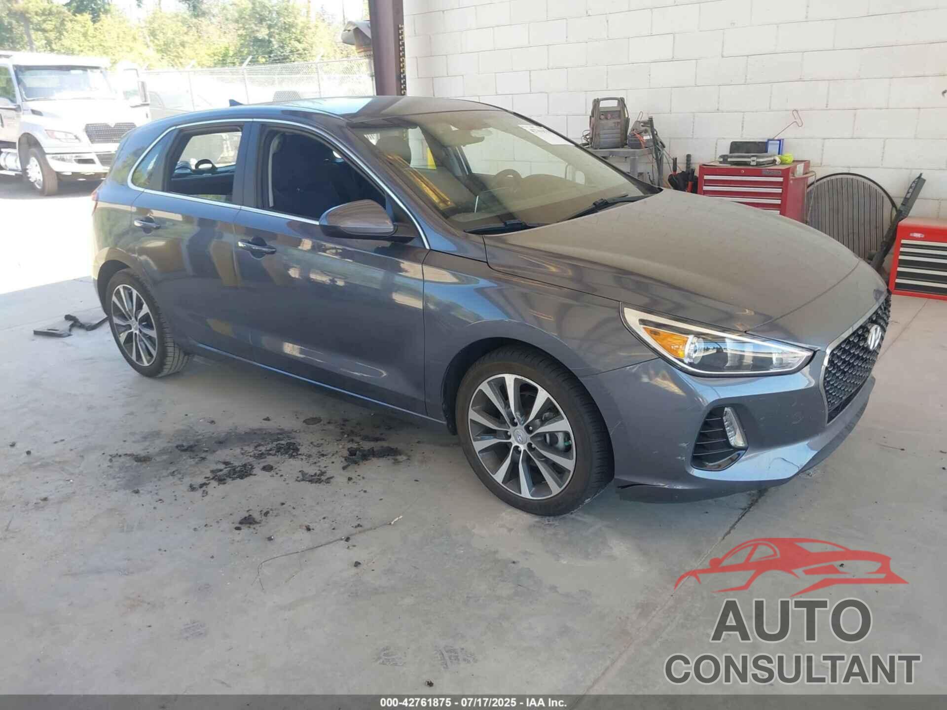 HYUNDAI ELANTRA GT 2018 - KMHH35LE3JU081175