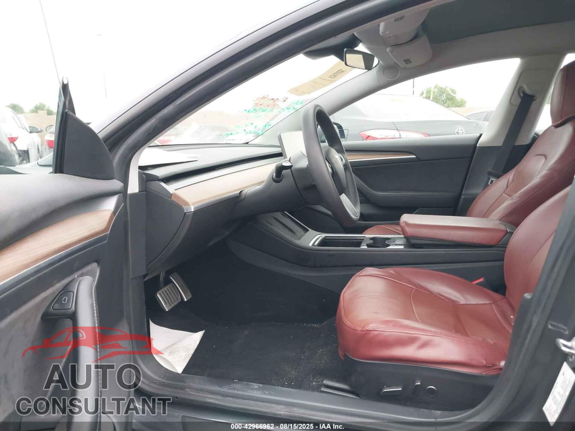 TESLA MODEL 3 2021 - 5YJ3E1EA1MF052590