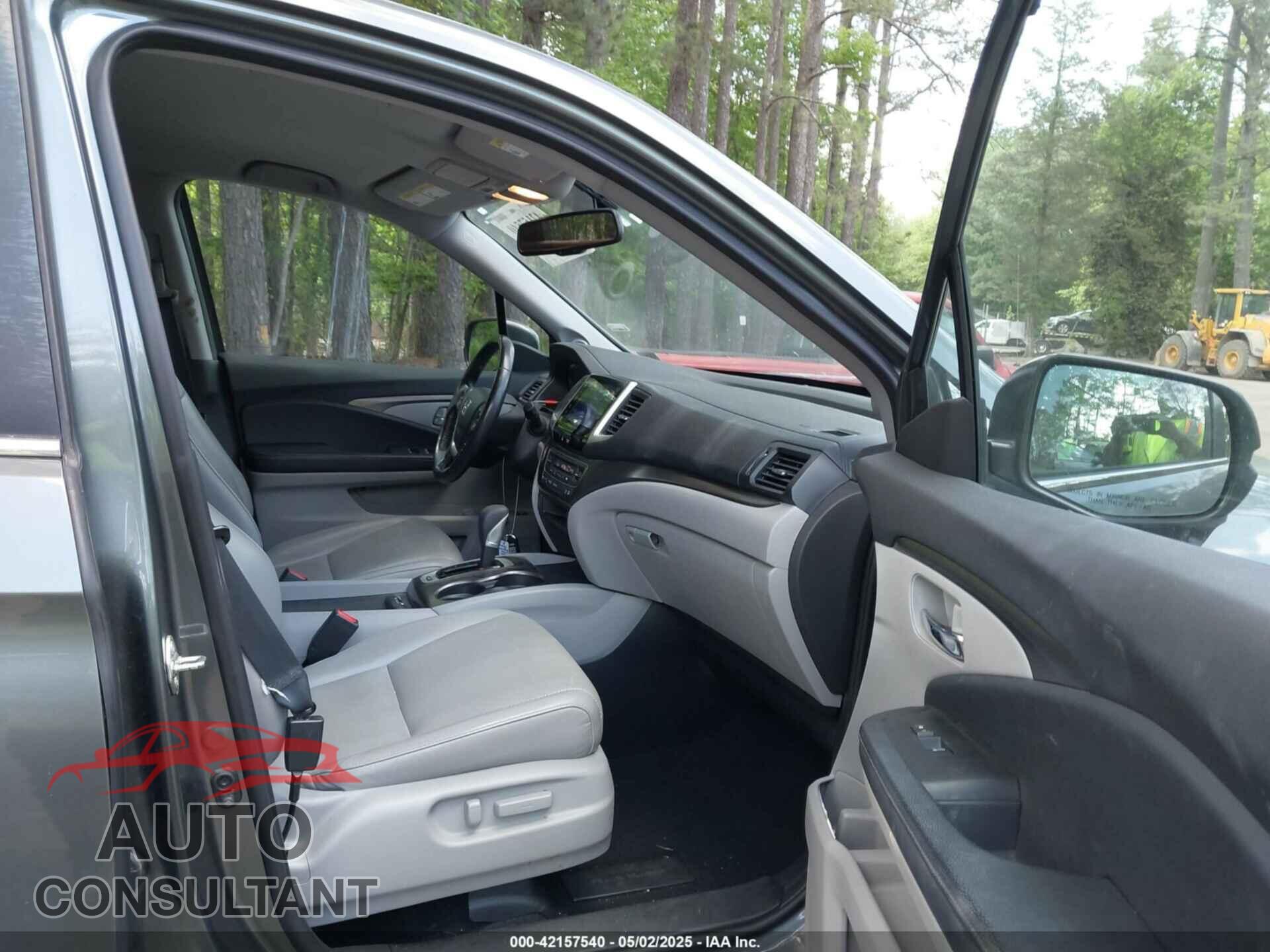 HONDA RIDGELINE 2018 - 5FPYK3F63JB006329
