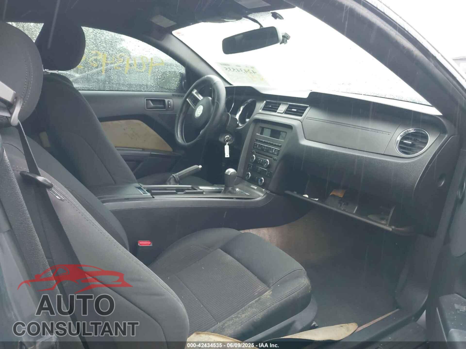 FORD MUSTANG 2013 - 1ZVBP8AM9D5283220
