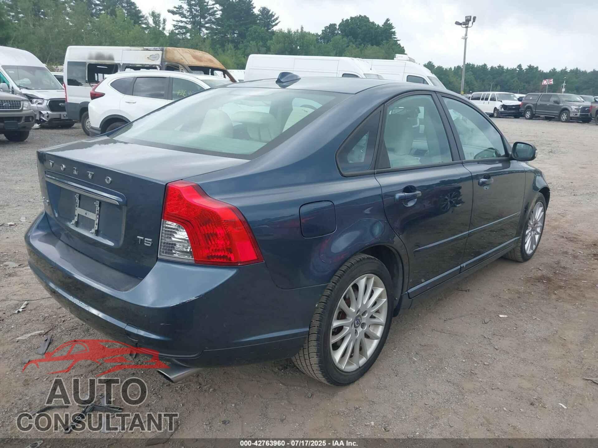 VOLVO S40 2011 - YV1672MS7B2535096
