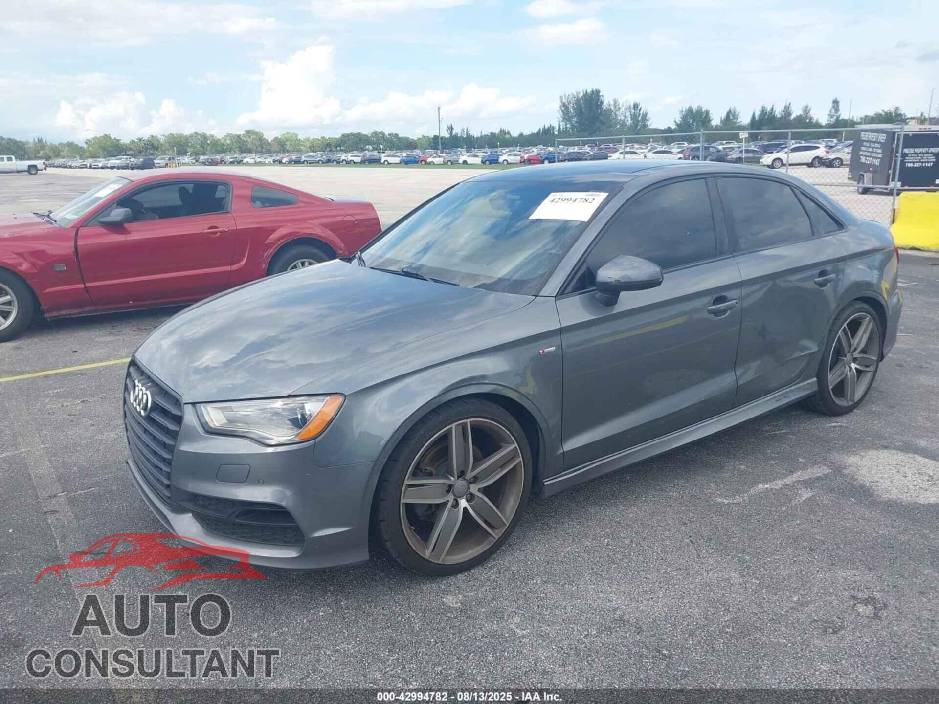 AUDI A3 2016 - WAUA7GFF4G1114220