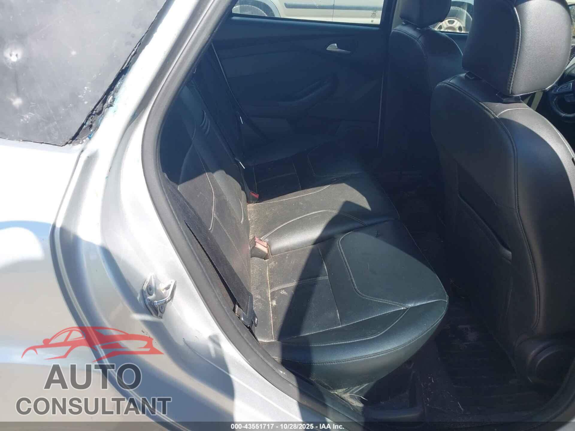 FORD FOCUS 2016 - 1FADP3F24GL320976
