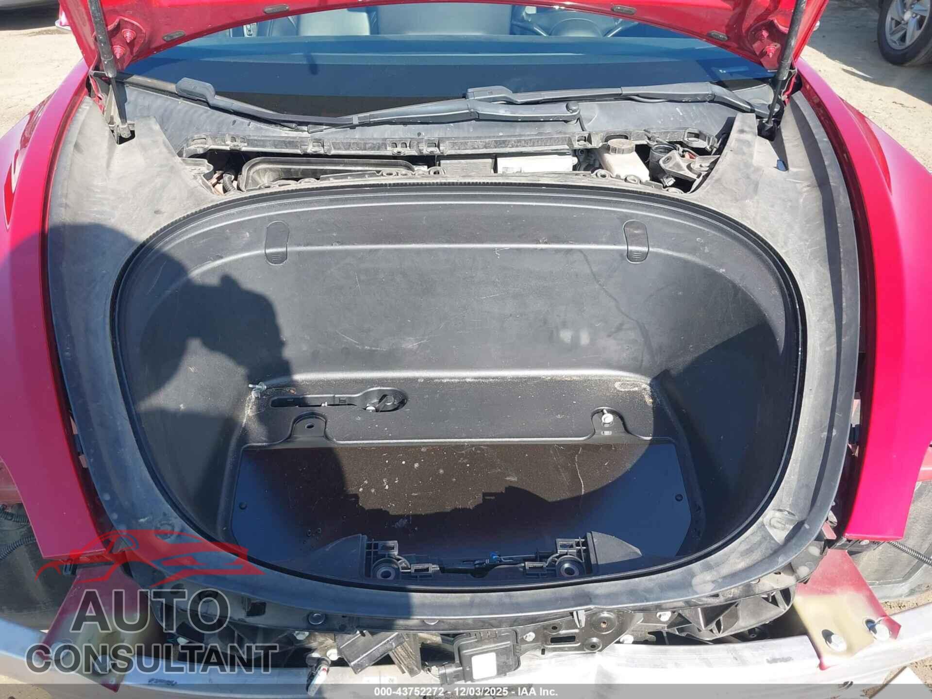 TESLA MODEL 3 2018 - 5YJ3E1EA5JF045962